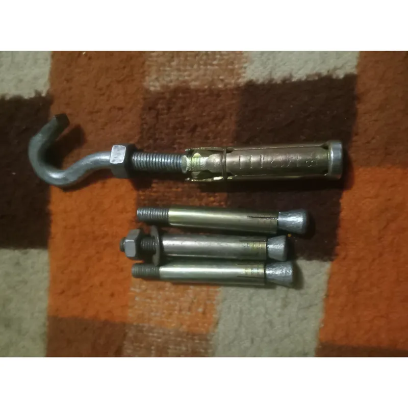 رولبولت ساده و قلابدار