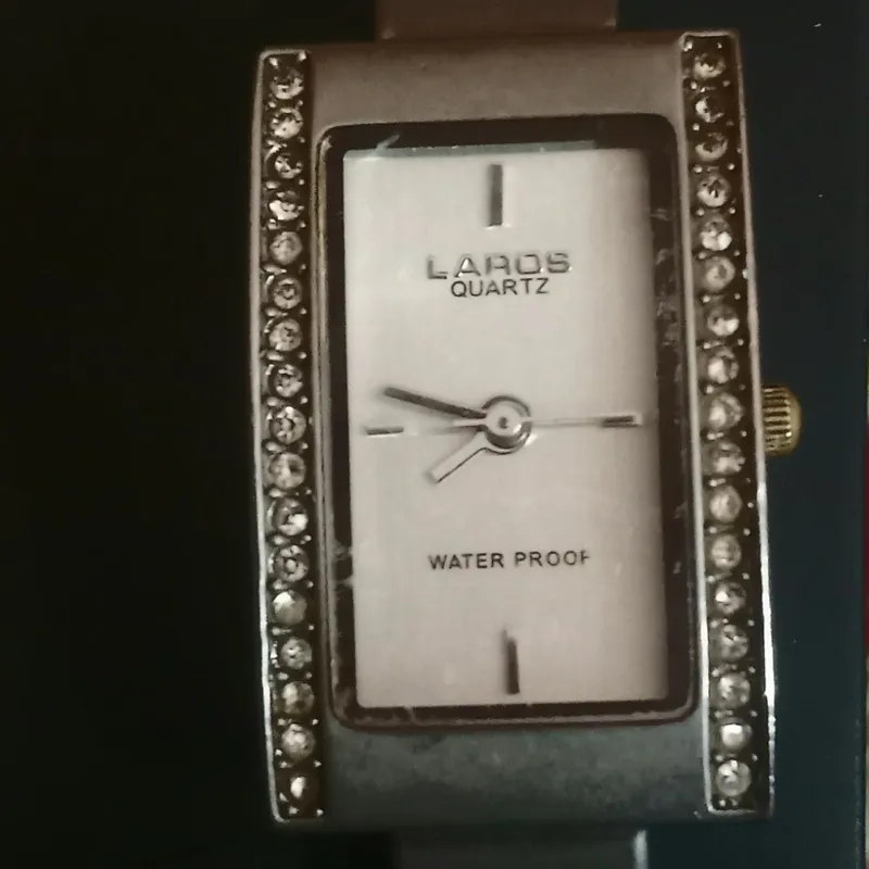 ساعت زنانه اصل ژاپن لاروس