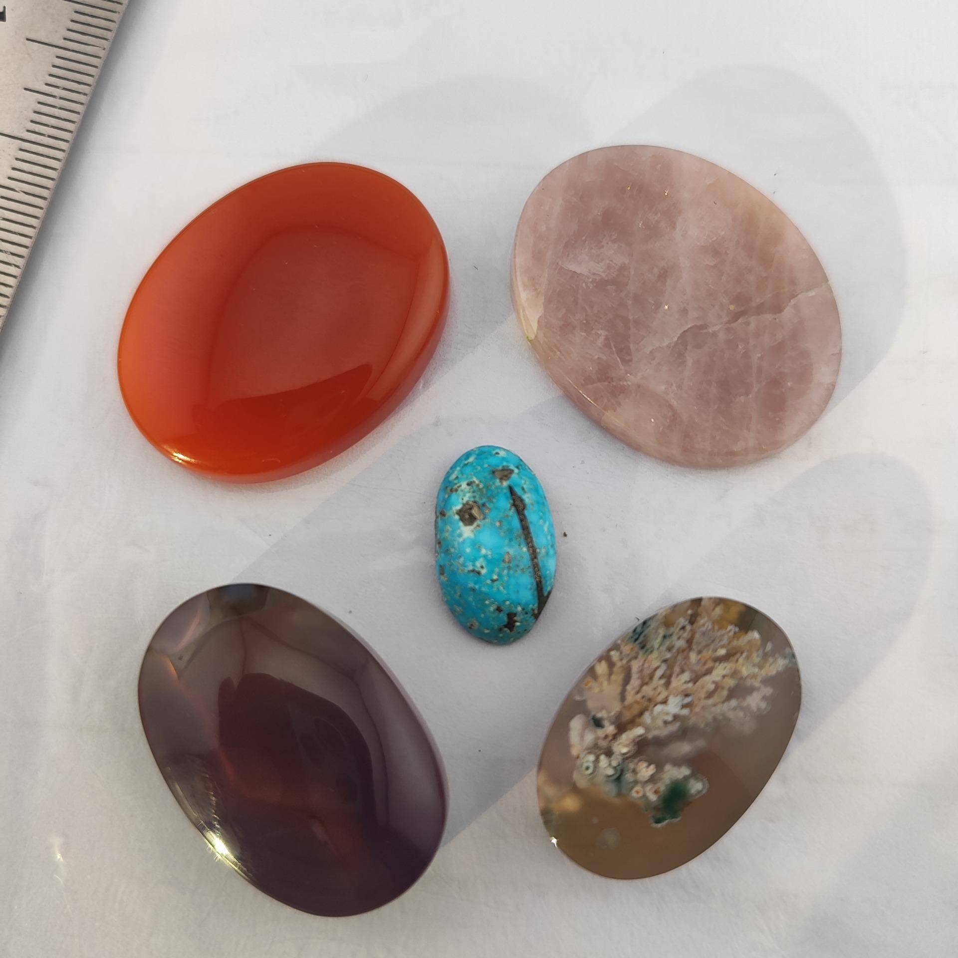 نگین های عقیق فیروزه و رز کوآرتز