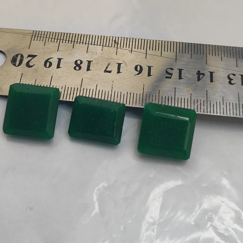 نگین زمرد سنتتیک