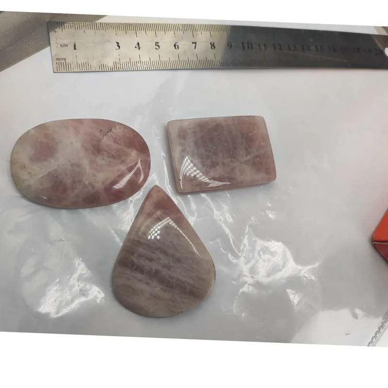 نگین رزکوآرتز غول پیکر