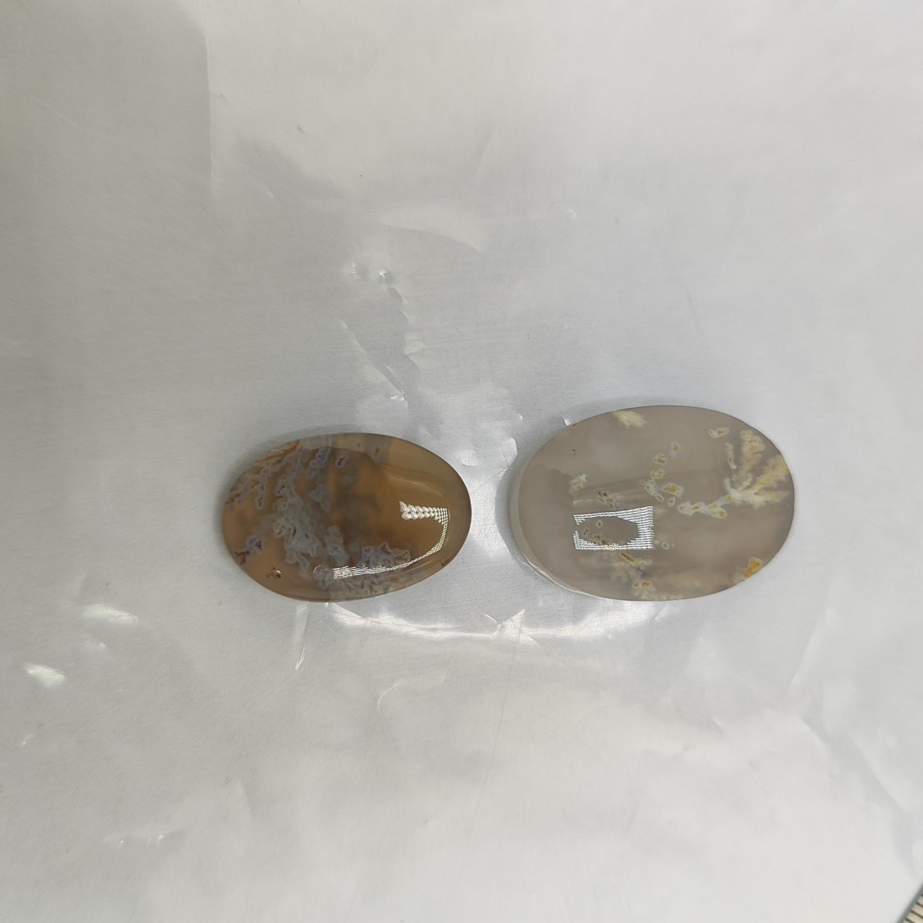 نگین عقیق شجر روشن