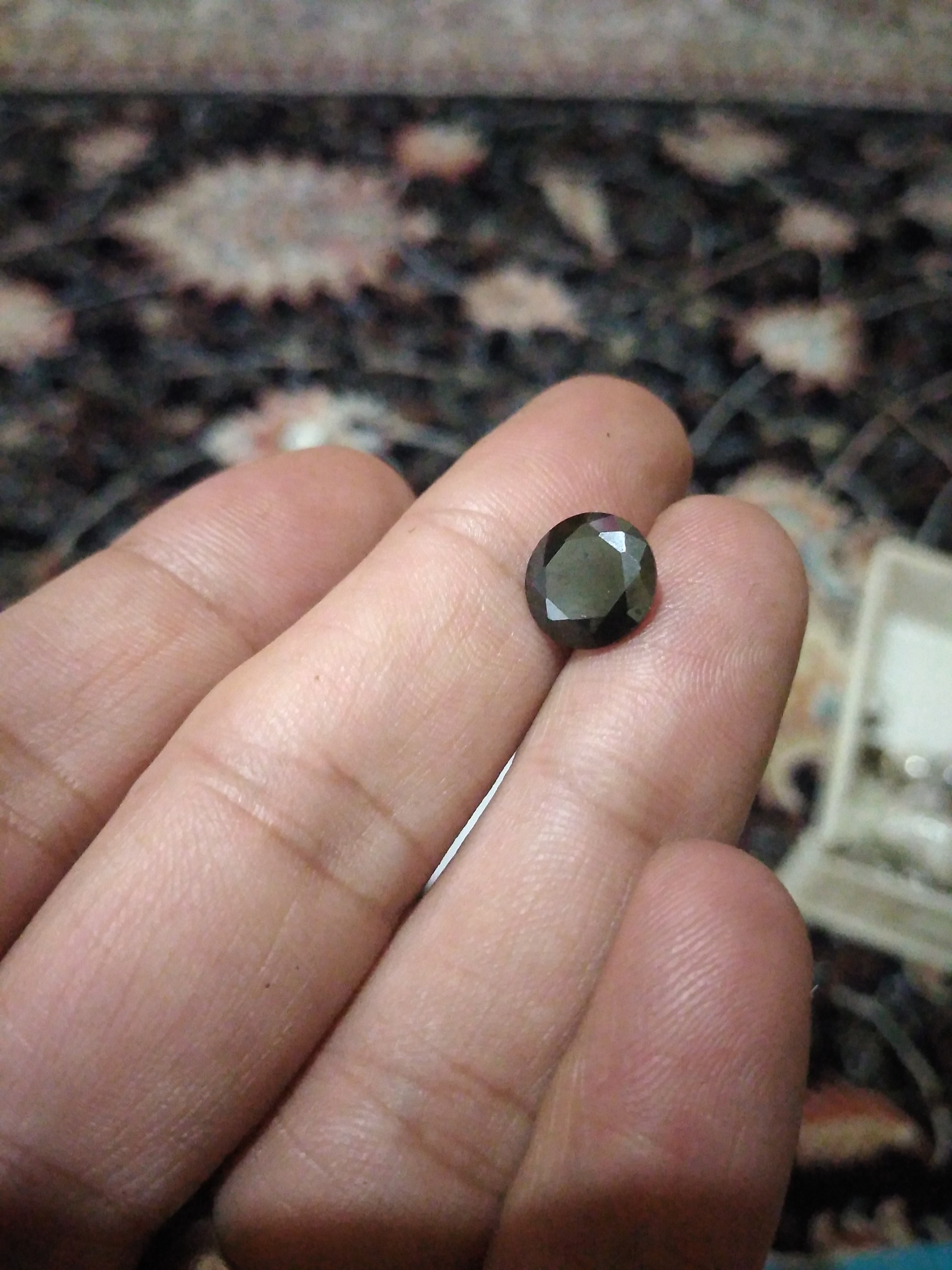 الماس موزانایت سیاه 6 قیراط مخروطی