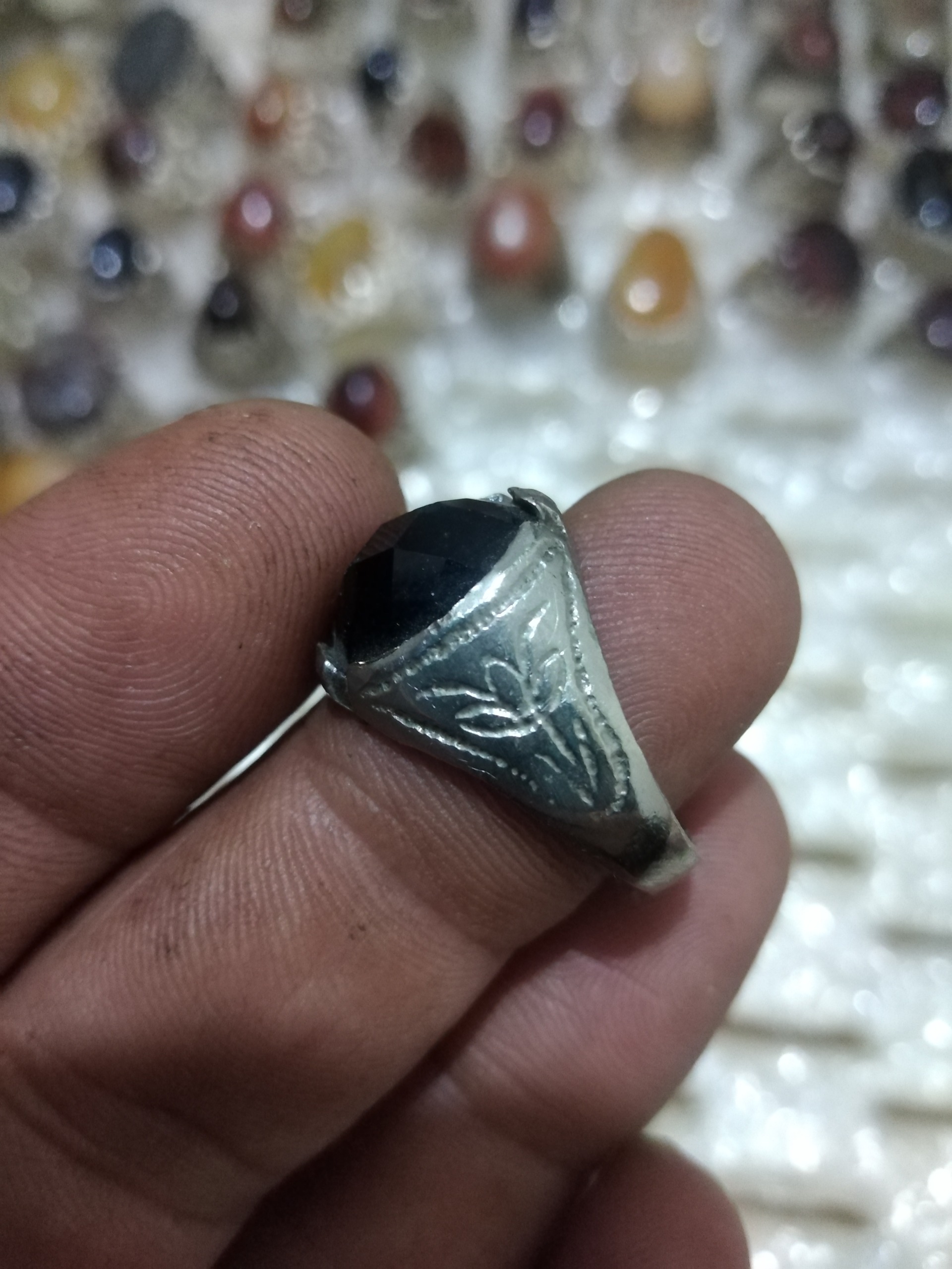 انگشترظریف اونیکس. تراش الماس