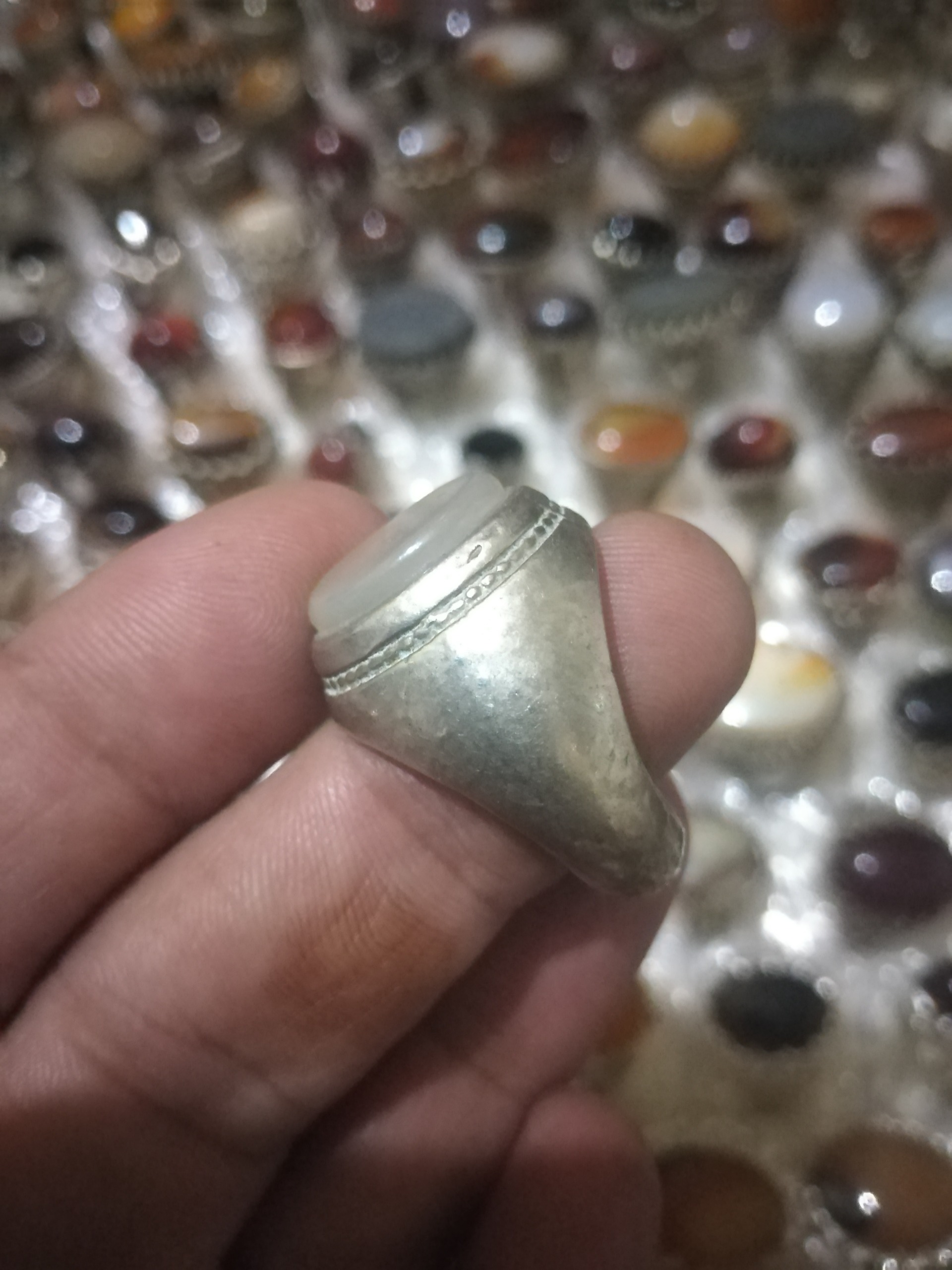 انگشتر قدیمی عقیق فیلی