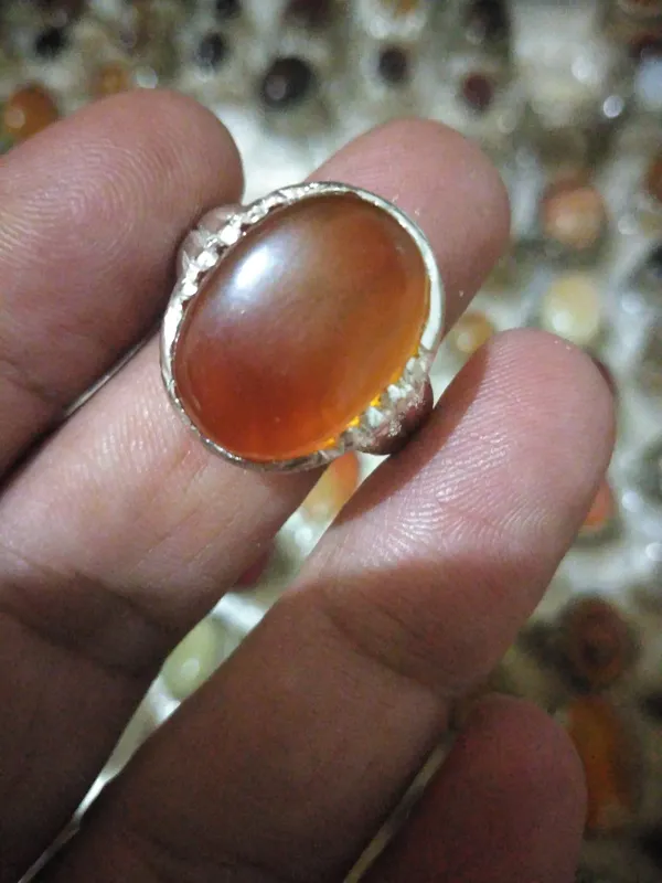 انگشتر قدیمی شرف شمس