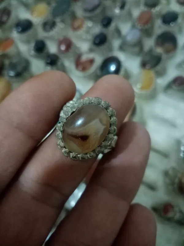 انگشتر قدیمی عقیق