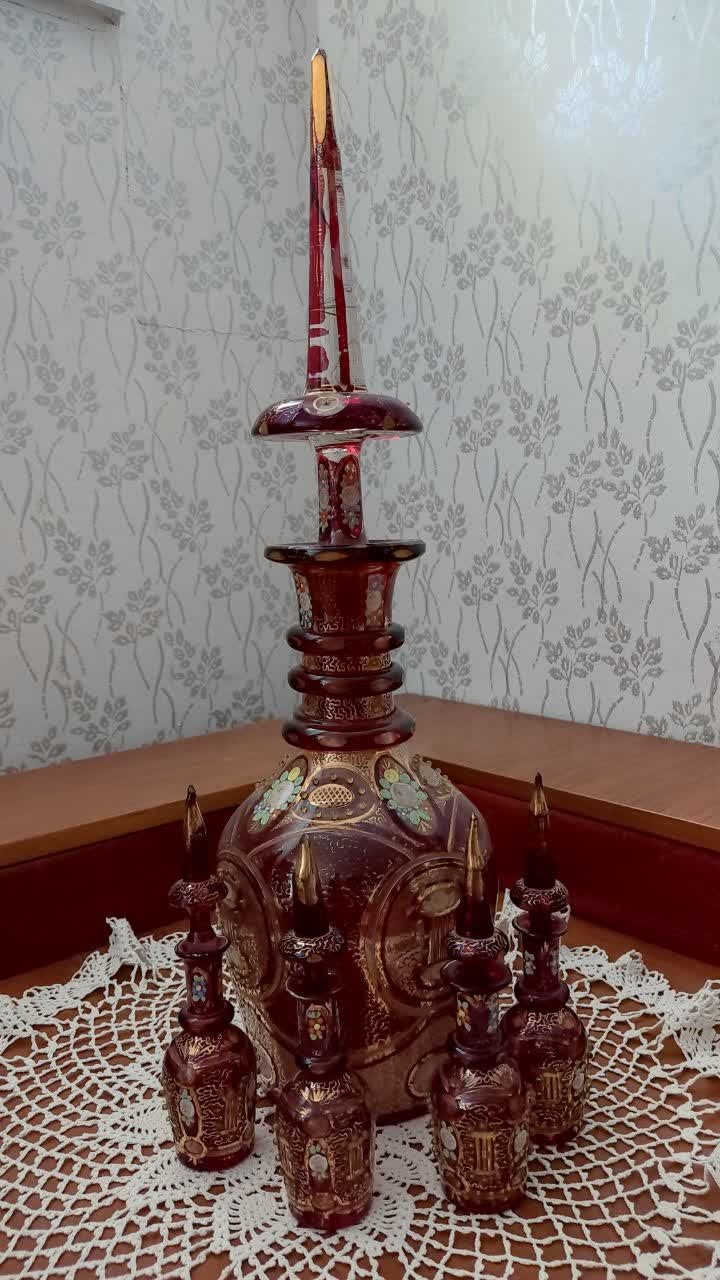 تنگ شیشه ای زمان قاجار