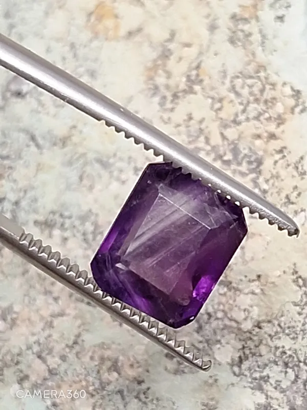 نگین سنگ معدنی آمیتیست اصل تراش جواهری