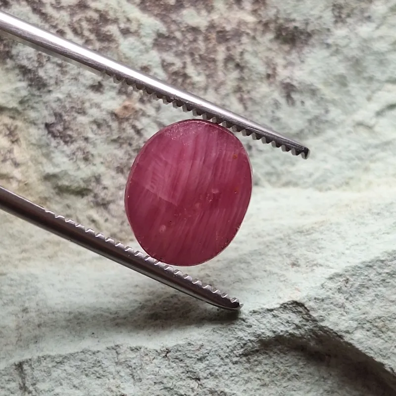 نگین سنگ یاقوت سرخ اصل و معدنی برمه تراش جواهری