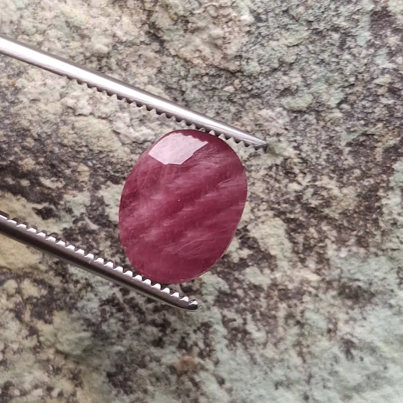 نگین سنگ یاقوت سرخ برمه معدنی تراش جواهری اصل