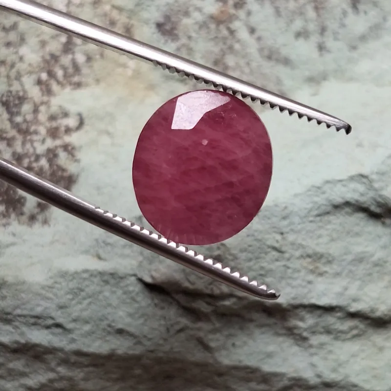 نگین سنگ یاقوت سرخ برمه اصل معدنی تراش جواهری