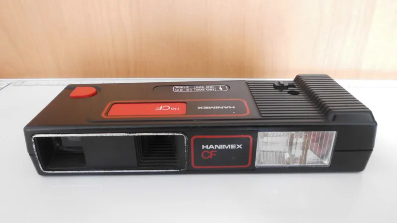 دوربین کلکسیونی HANIMEX 110 CF