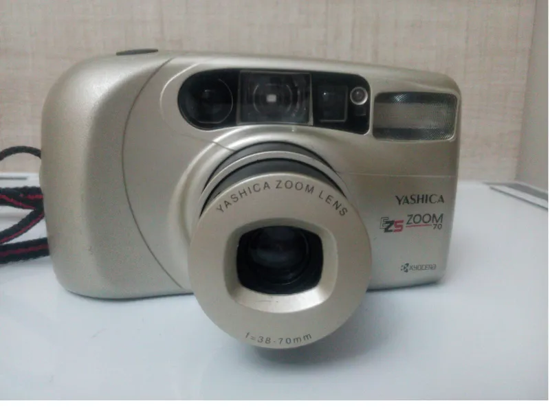 دوربین ژاپنی YASHICA EZS ZOOM70سالم و در حد