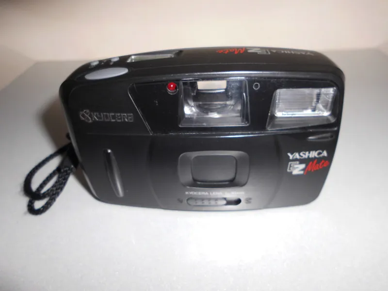 دوربین کلکسیونی بسیار زیباو کوچک YASHICA EZ MATE