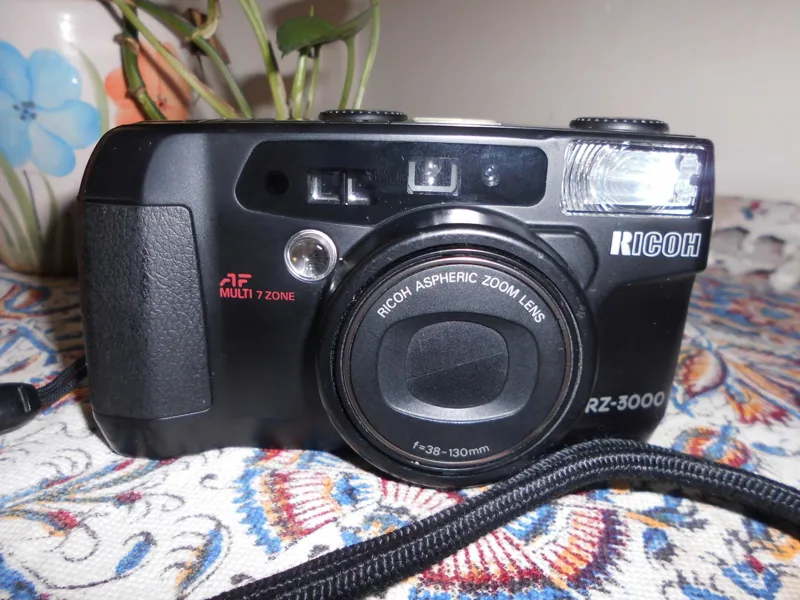 دوربین عکاسی RICOH RZ 3000