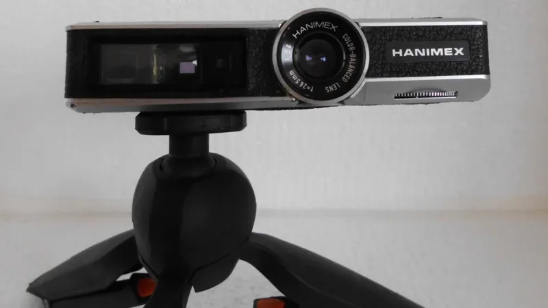 دوربین قدیمی 110 ژاپنی HANIMEX XP2