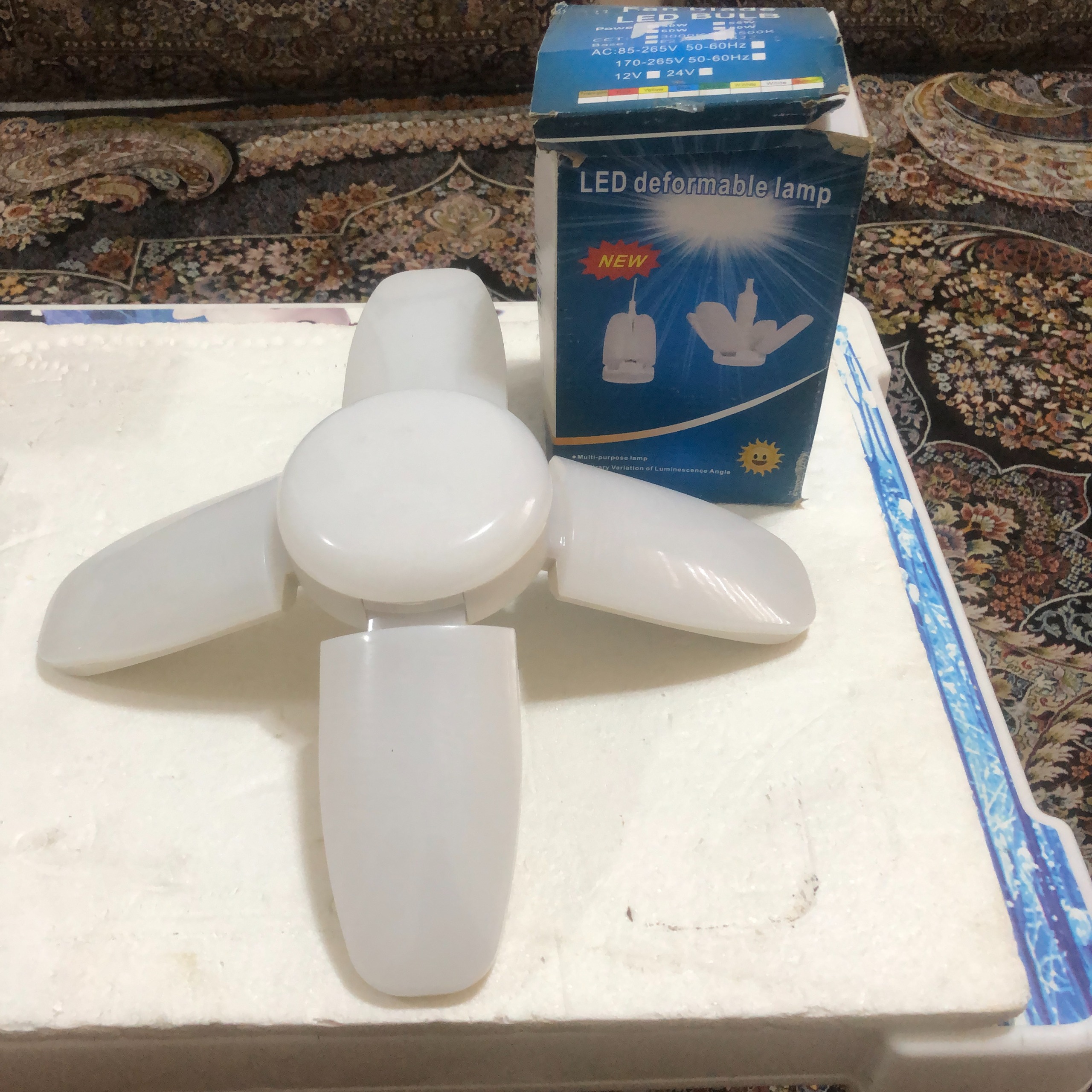 دو عدد لامپ 60 وات سفینه ای و پنکه ای مهتابی