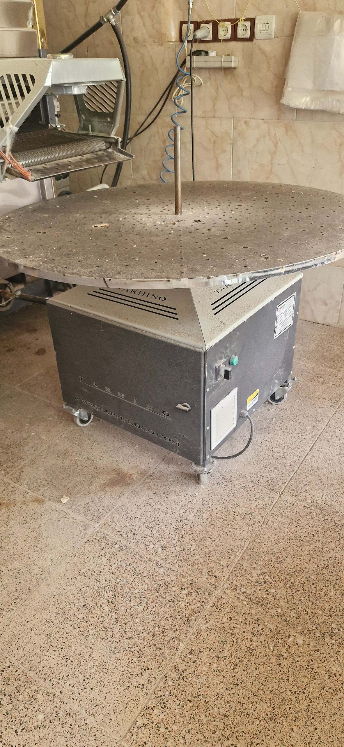 میز نان جمع کن برقی نانوایی طرحینو