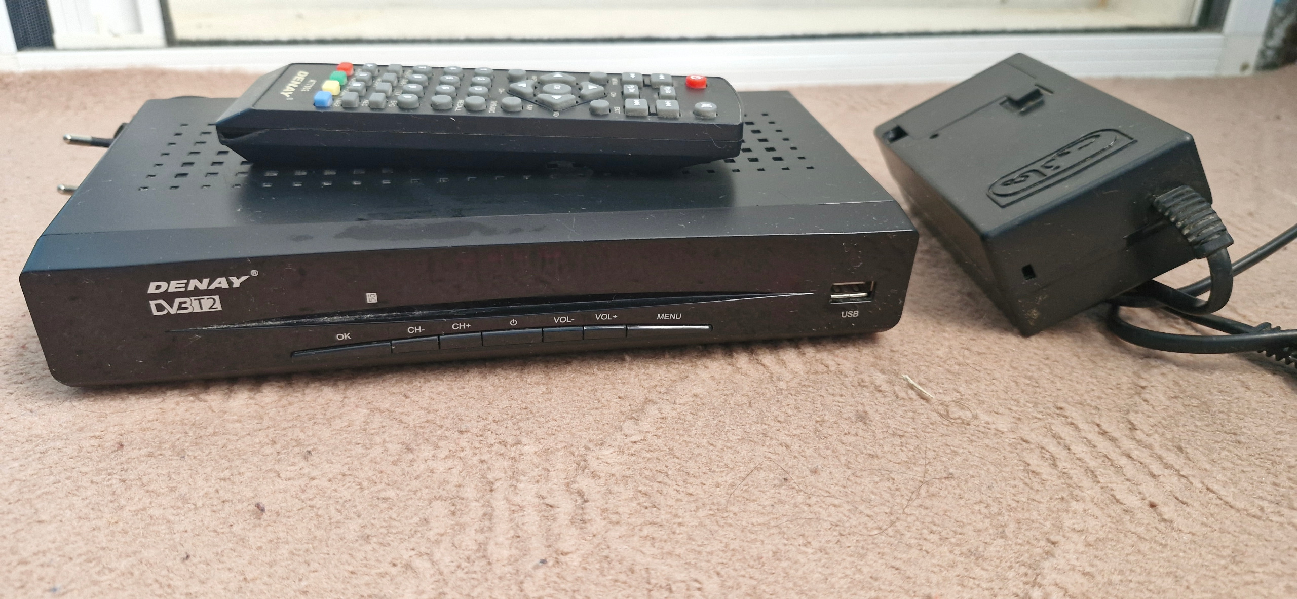 گیرنده دیجیتال دنای مدل stb931t2