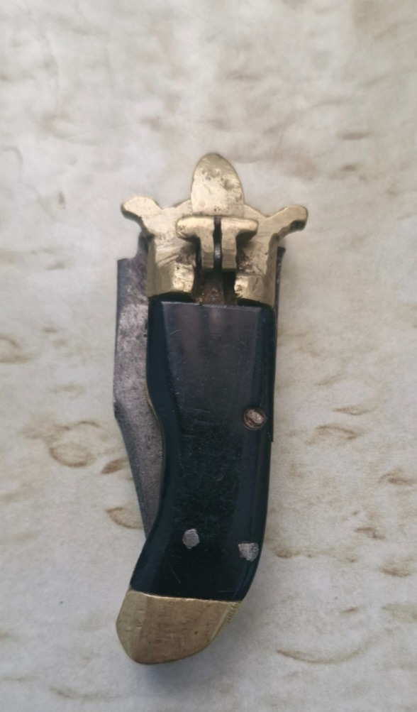 چاقو ضامن دار قدیمی