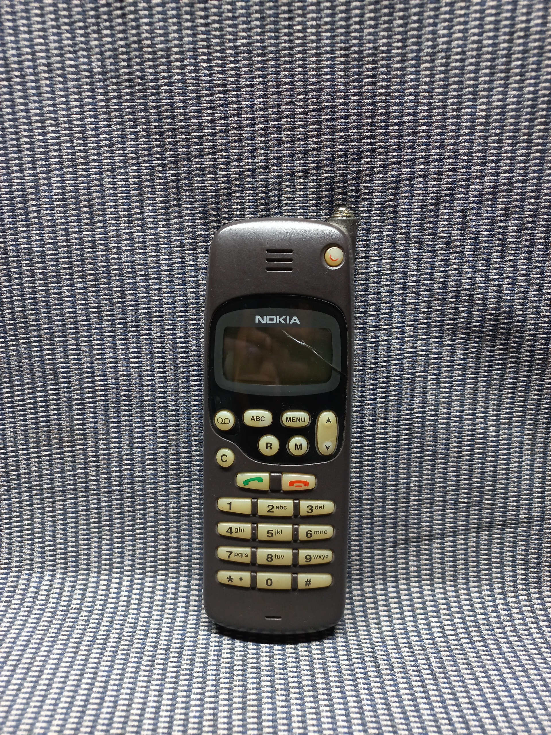 گوشی کمیاب و نوستالژی کلکسیونی نوکیا خاص وتک