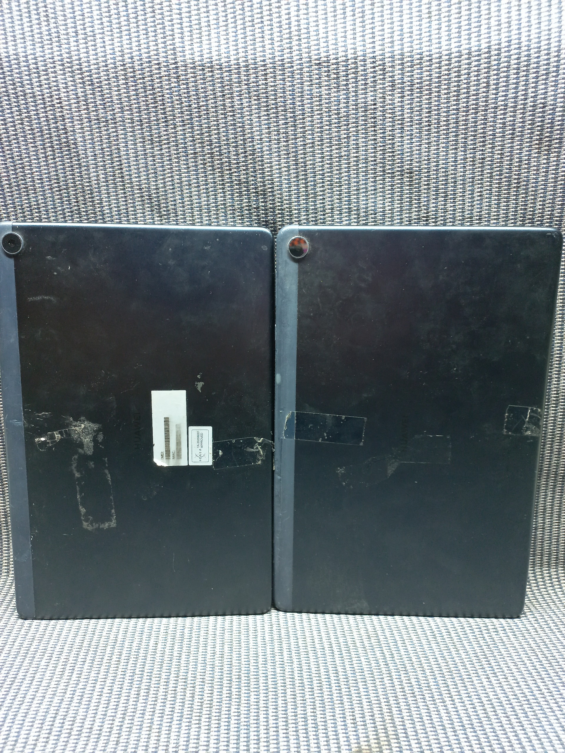 دوعدد تبلت هواوی T10S صفحه شکسته برد سالم باهم