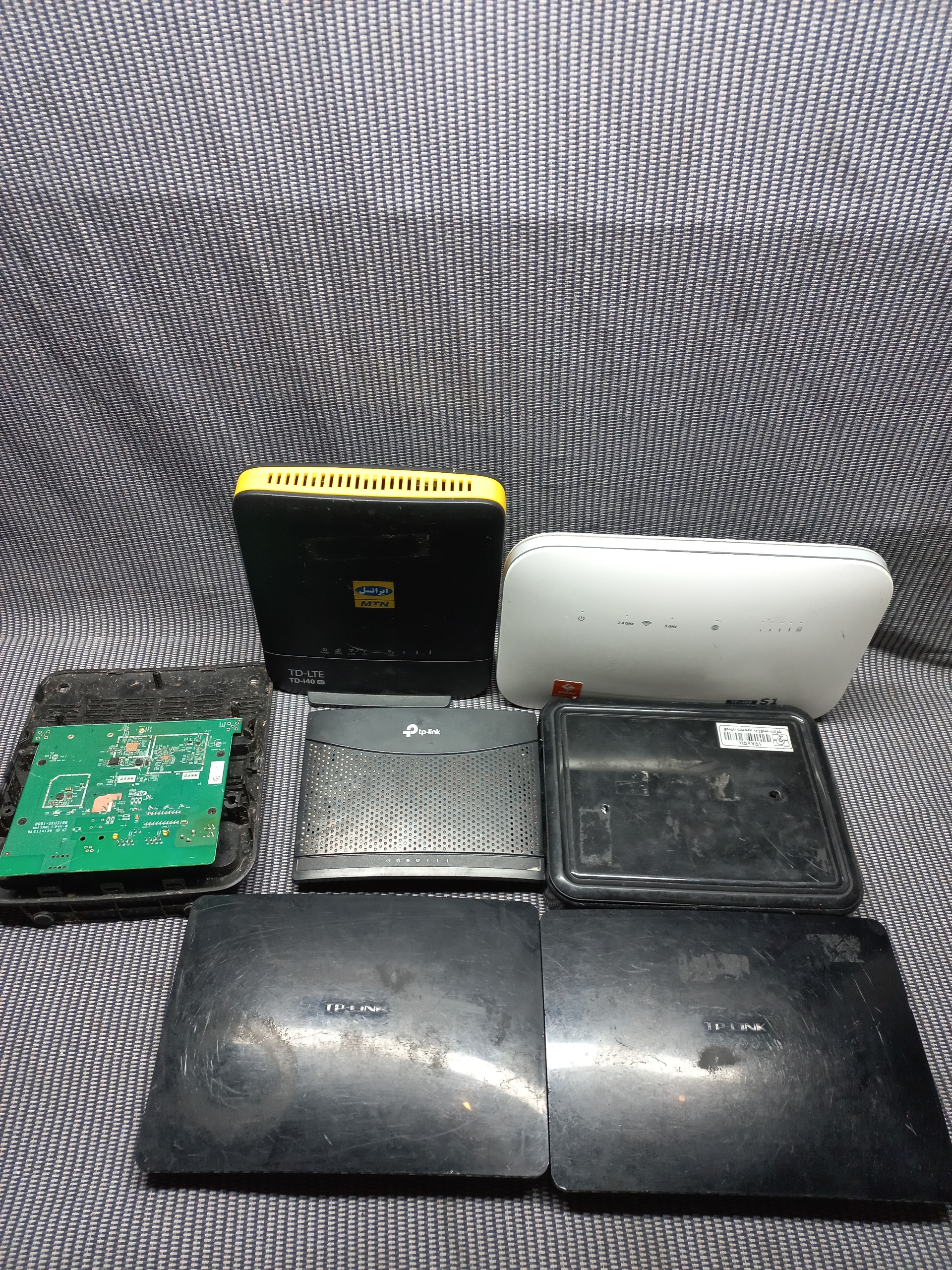 7عدد مودم سیمکارت خور 4G نیاز به تعمیر معیوب باهم