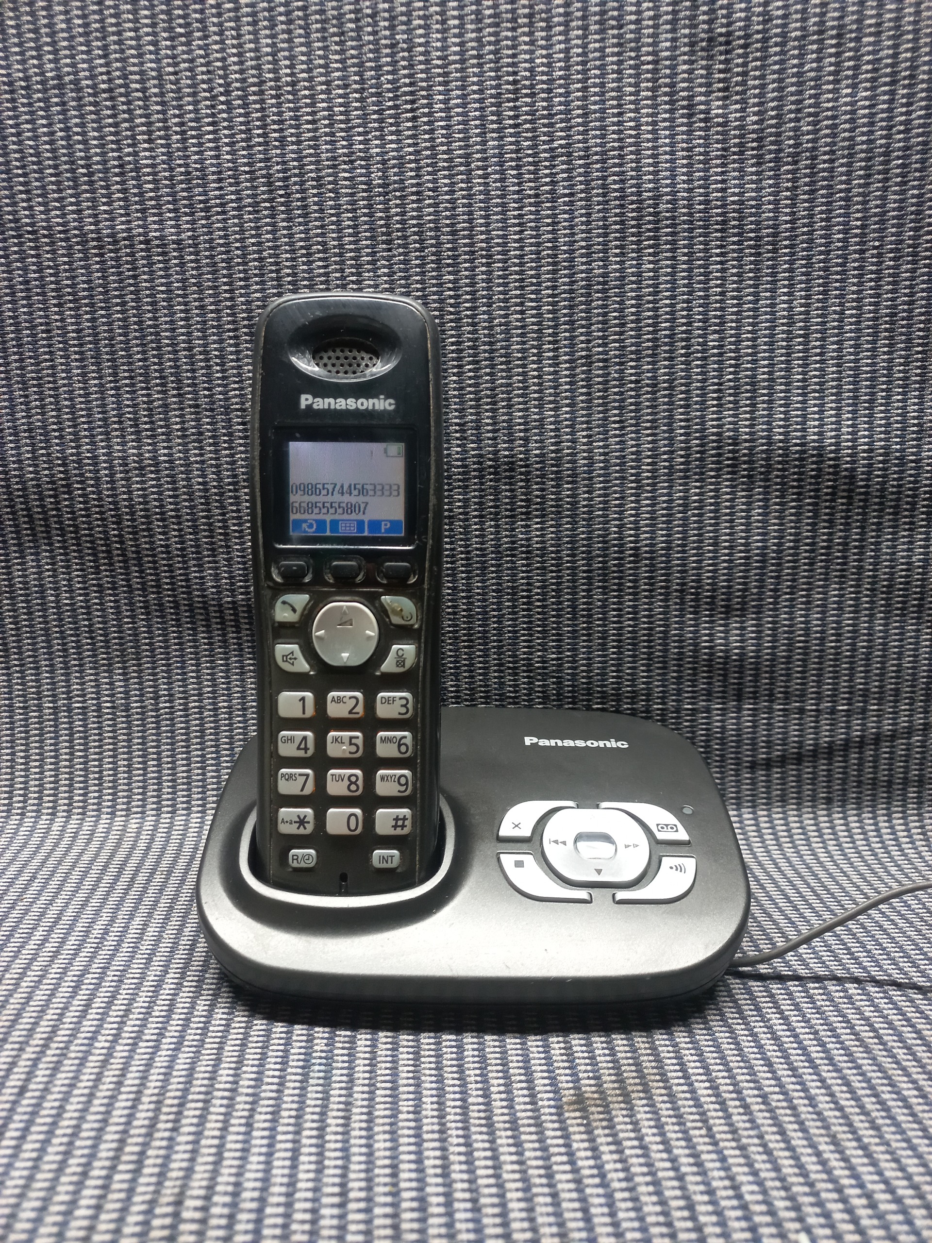 تلفن بیسیم پاناسونیک منشی دار 8021 سالم