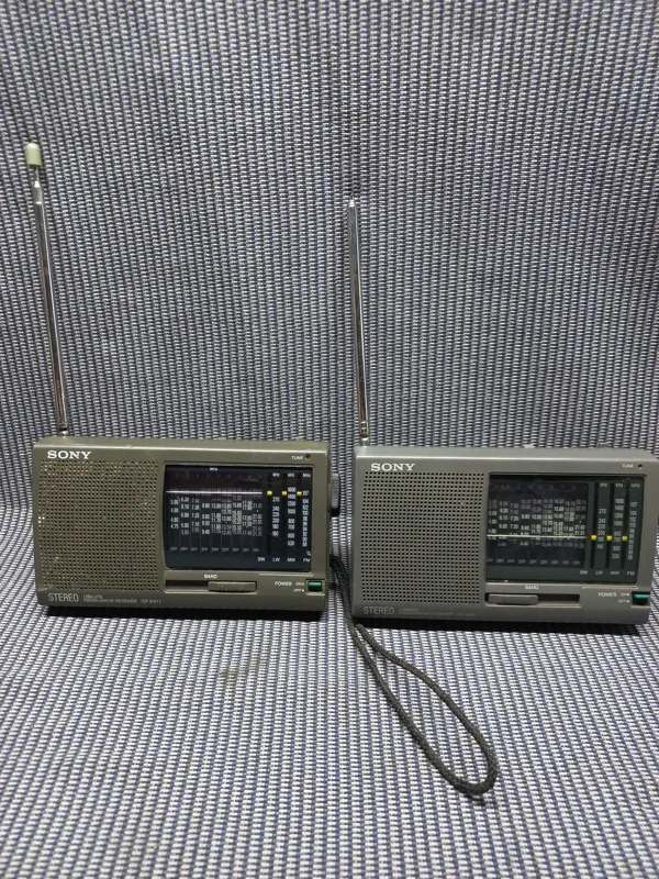 2عدد رادیو سونی کمیاب و قدیمی اورجینال ژاپن باهم