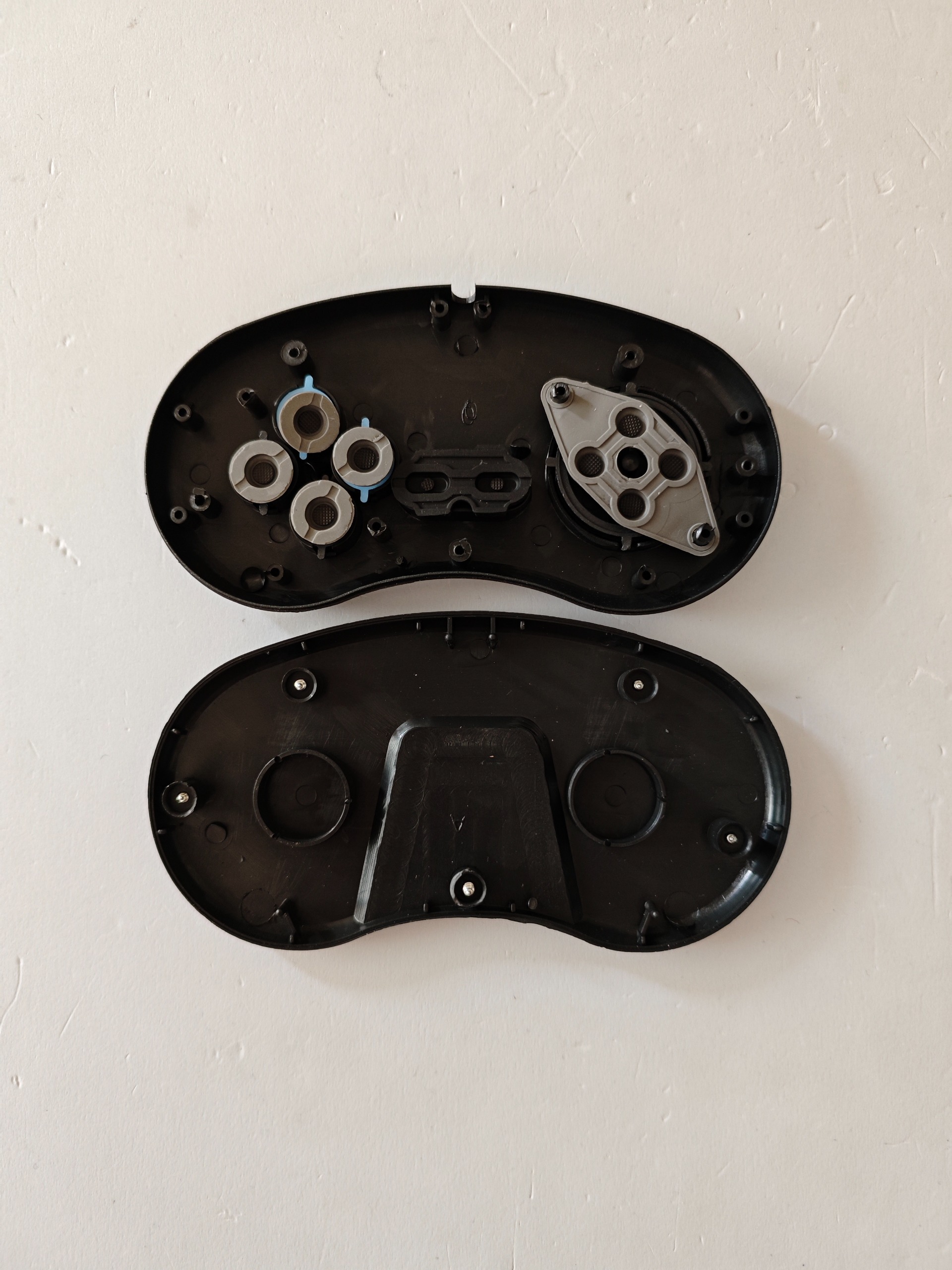 قاب و دکمه و پد زغالی دسته میکرو ترمیناتور