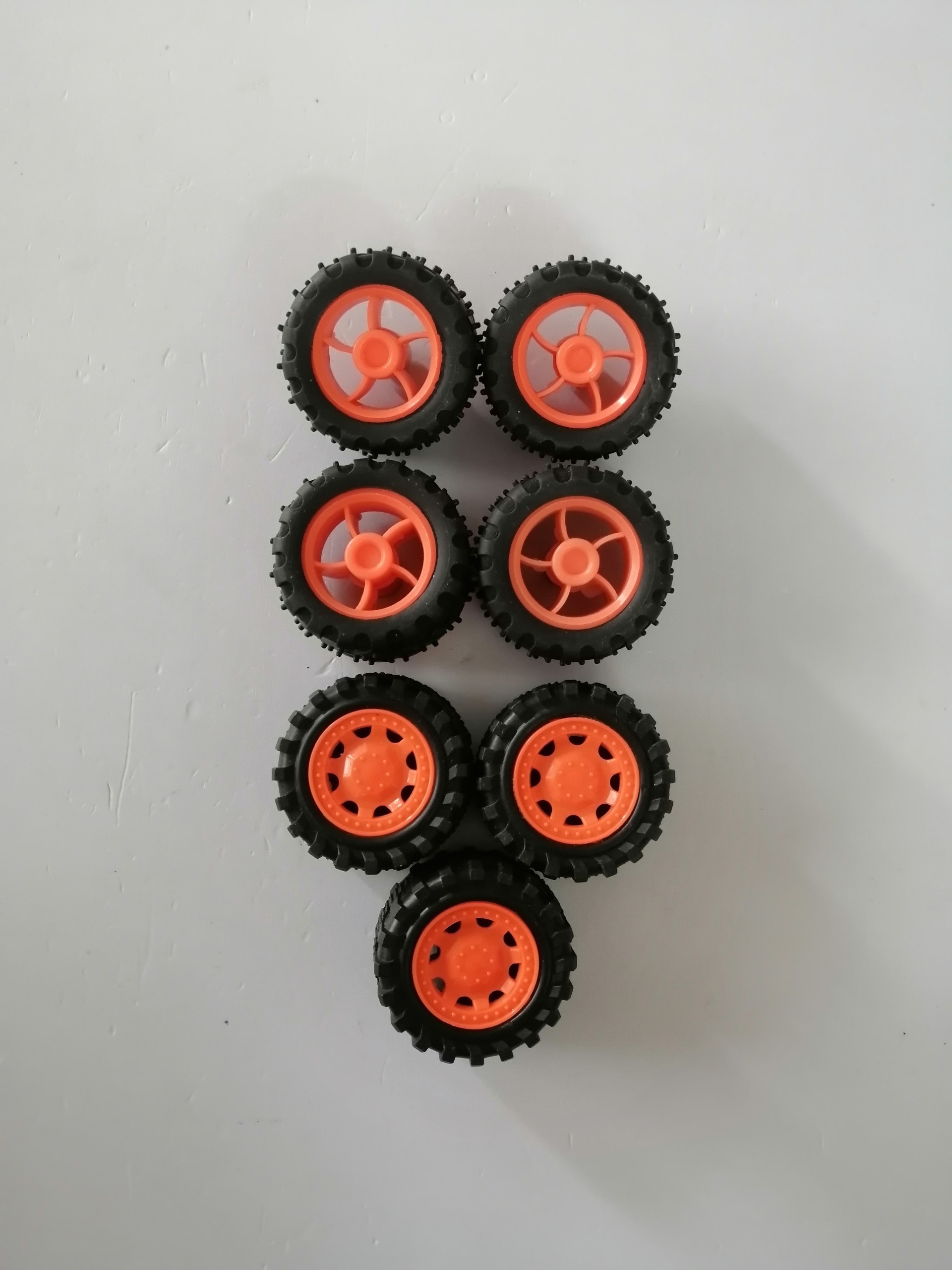 7 عدد چرخ یا رینگ و لاستیک اسباب بازی و رباتیک