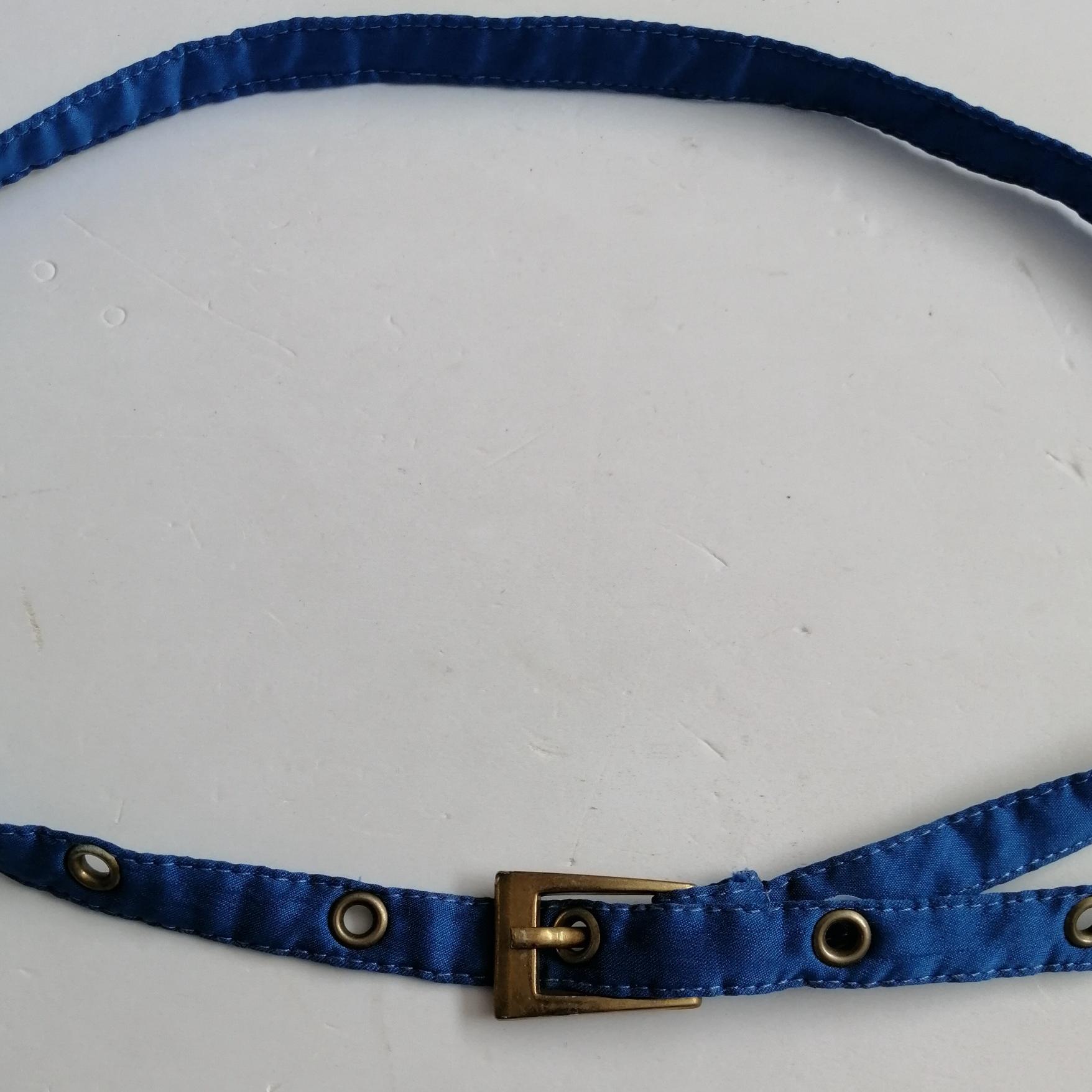 کمربند زنانه باریک آبی رنگ