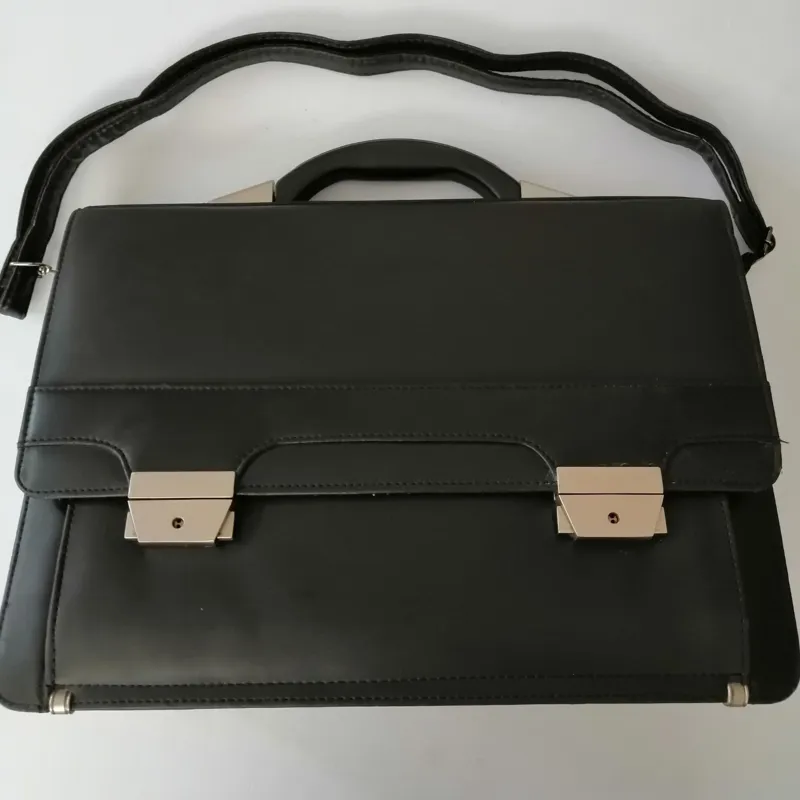 کیف اداری مردانه یا زنانه