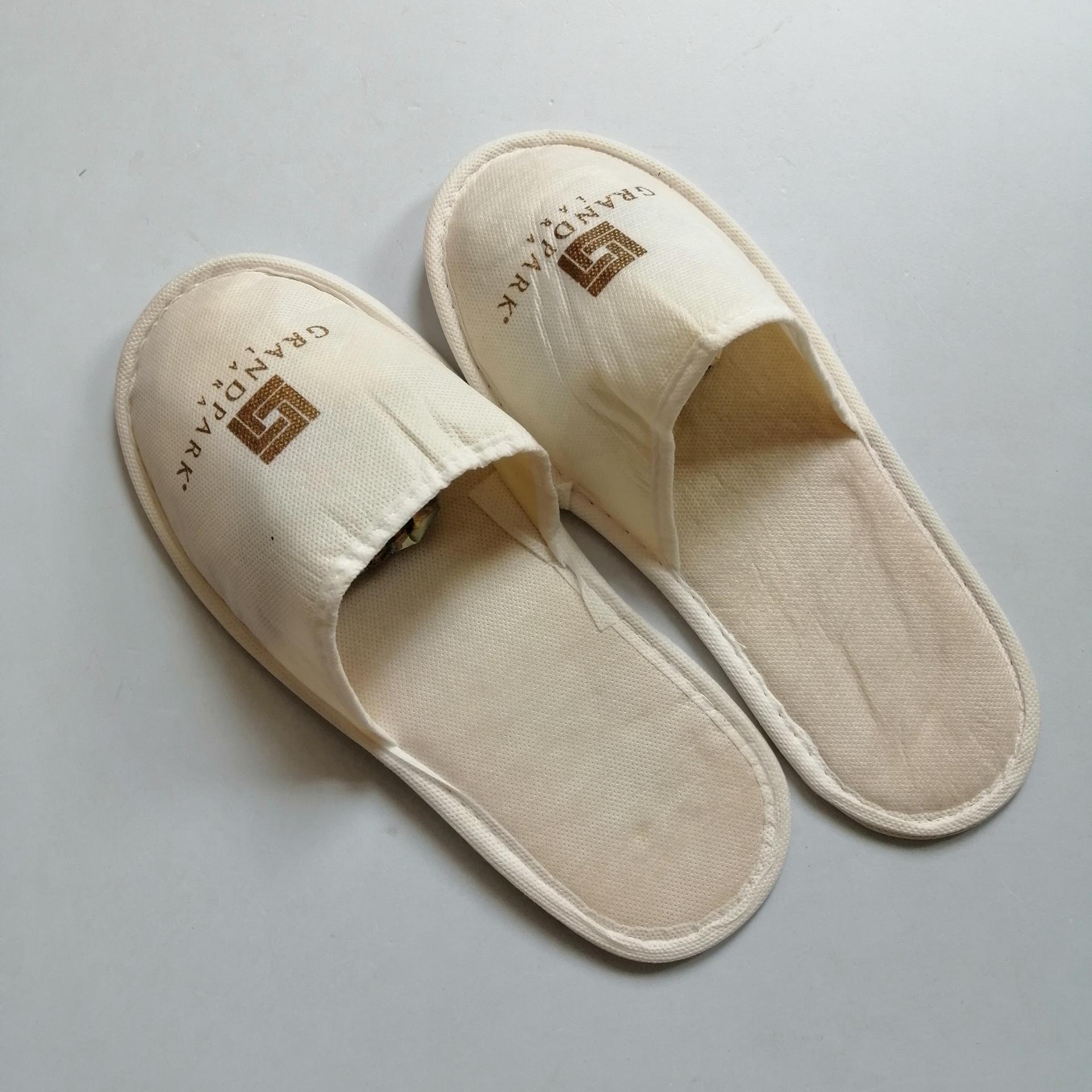 دمپایی هتلی دمپایی روفرشی دمپایی مسافرتی