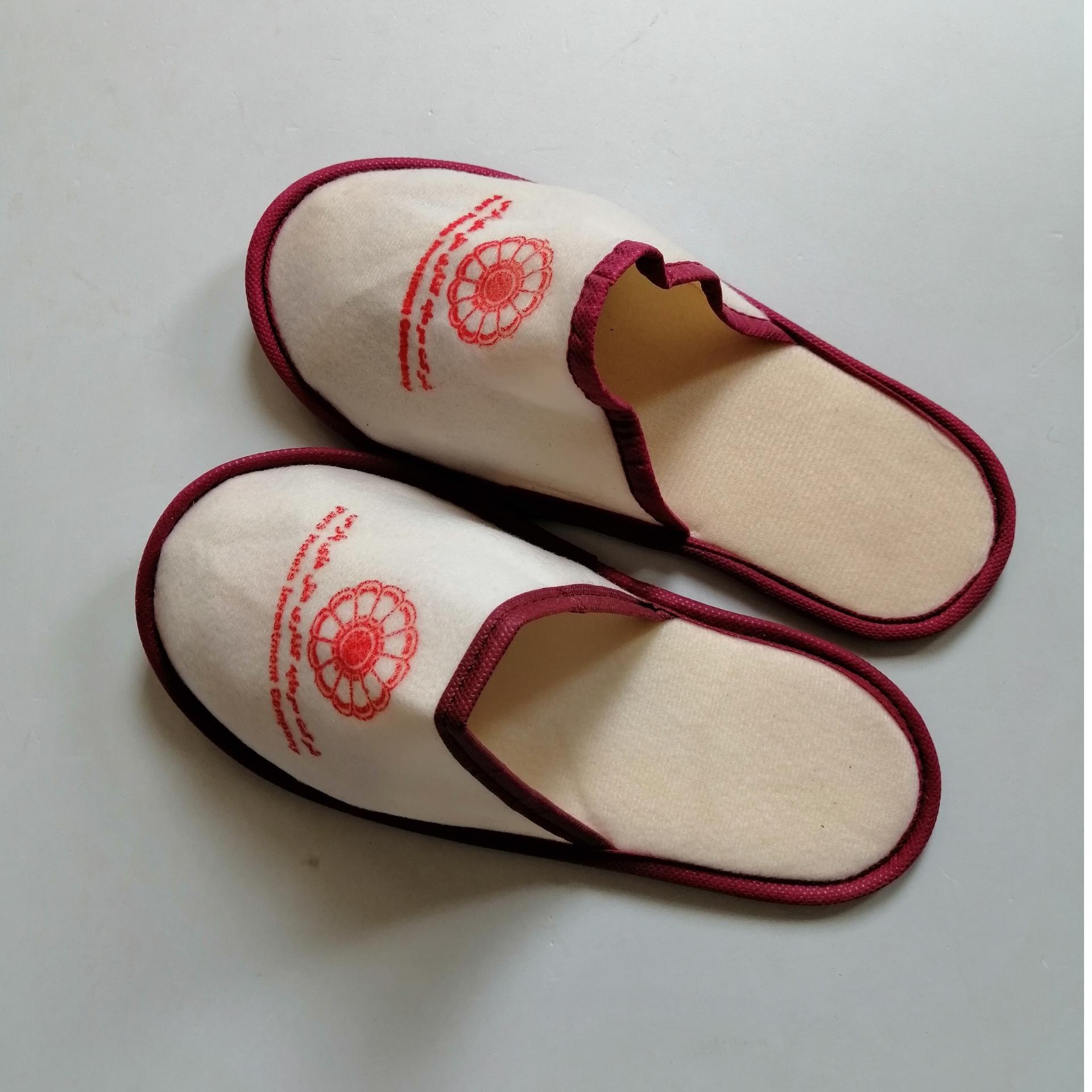 دمپایی هتلی دمپایی روفرشی دمپایی مسافرتی