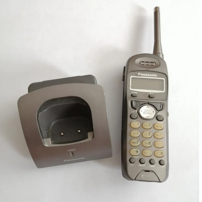 گوشی تلفن بی سیم پاناسونیک TG-2228 با پایه شارژ