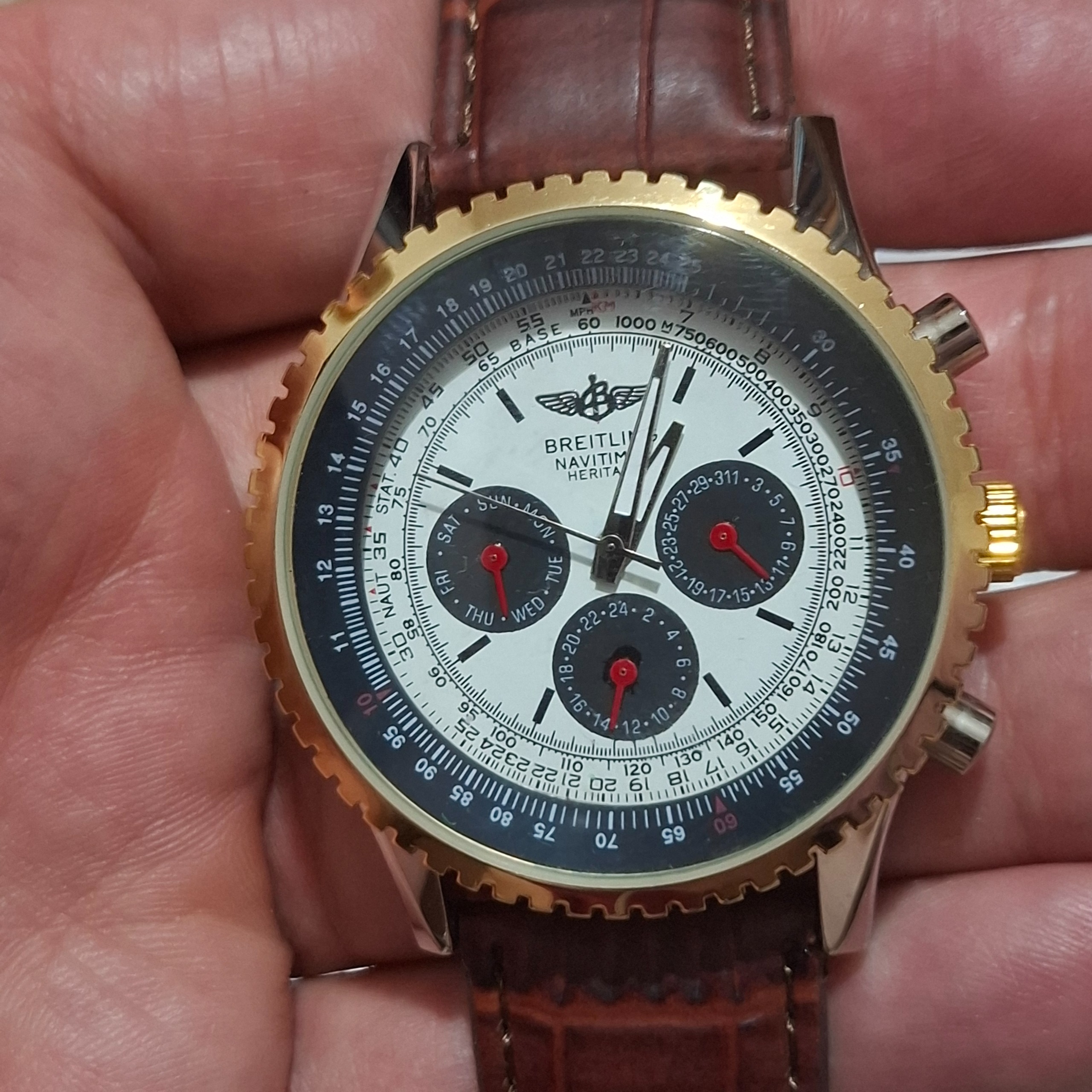 مزایده ساعت BREITLING خلبانی طرح کرنوباصفحه چرخشی