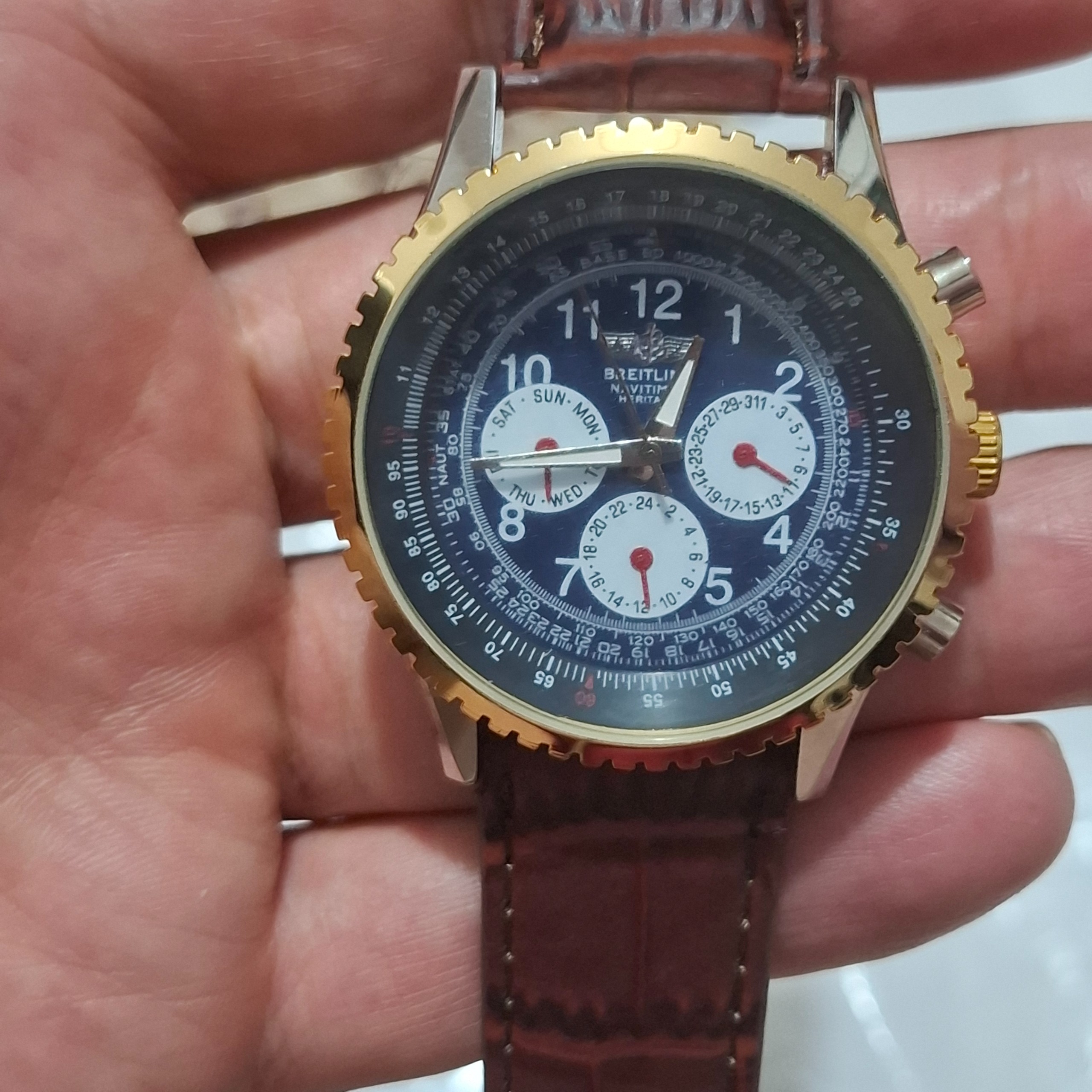 مزایده ساعت BREITLING خلبانی طرح کرنوباصفحه چرخشی