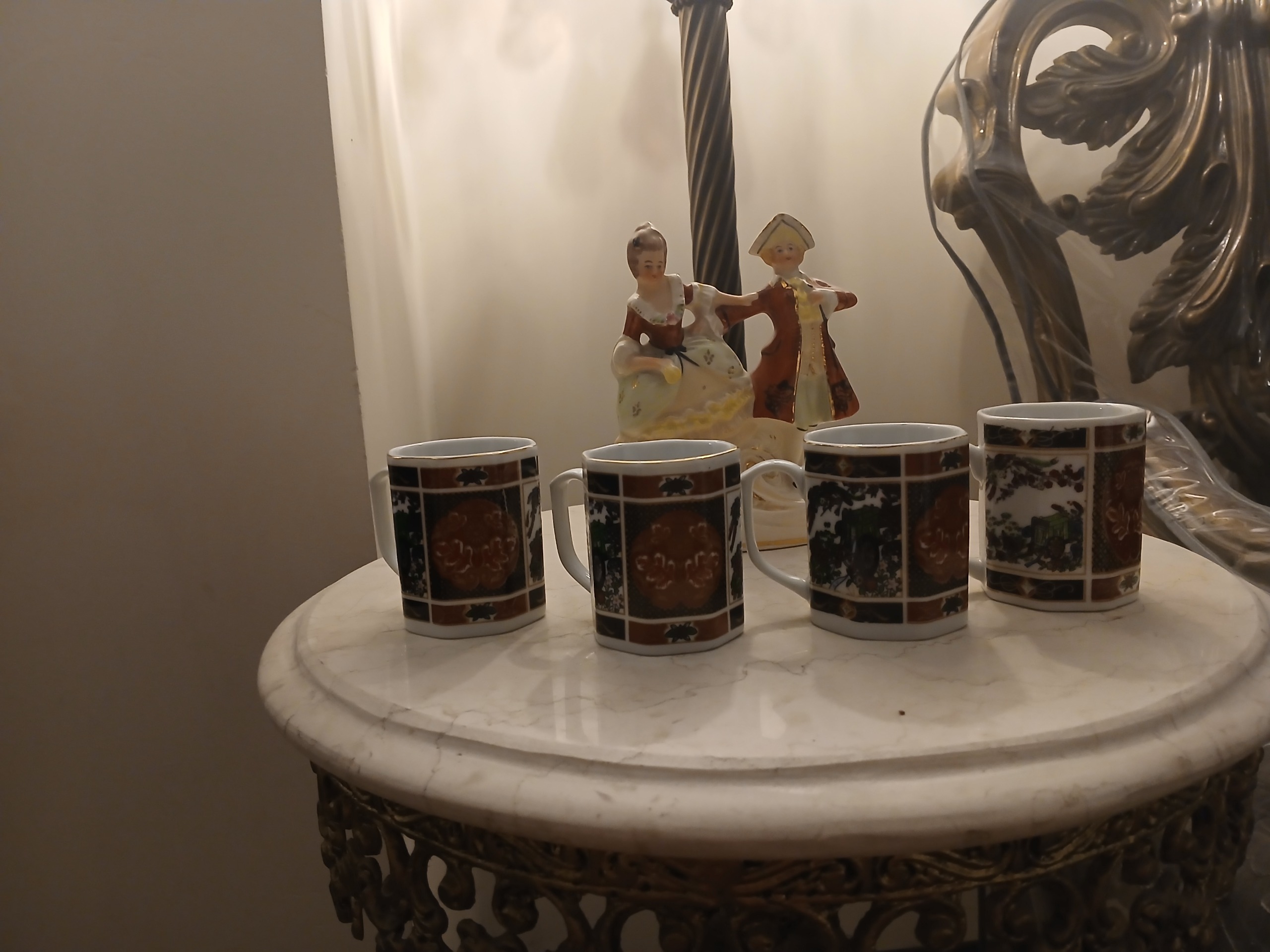 فنجان طرح گاری