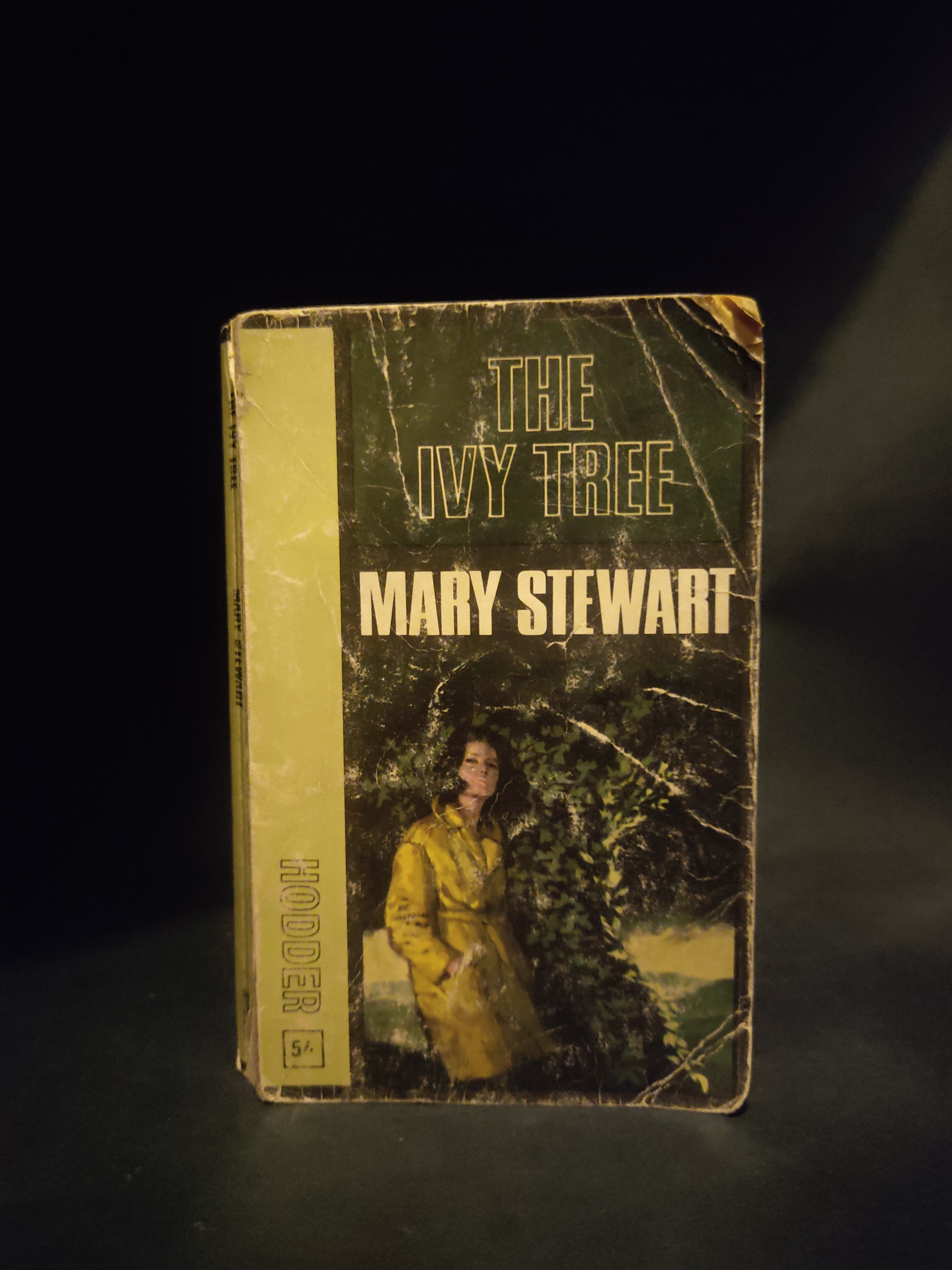 TheIvy Tree،Mary Stewartرمان انگلیسی مری استوارت
