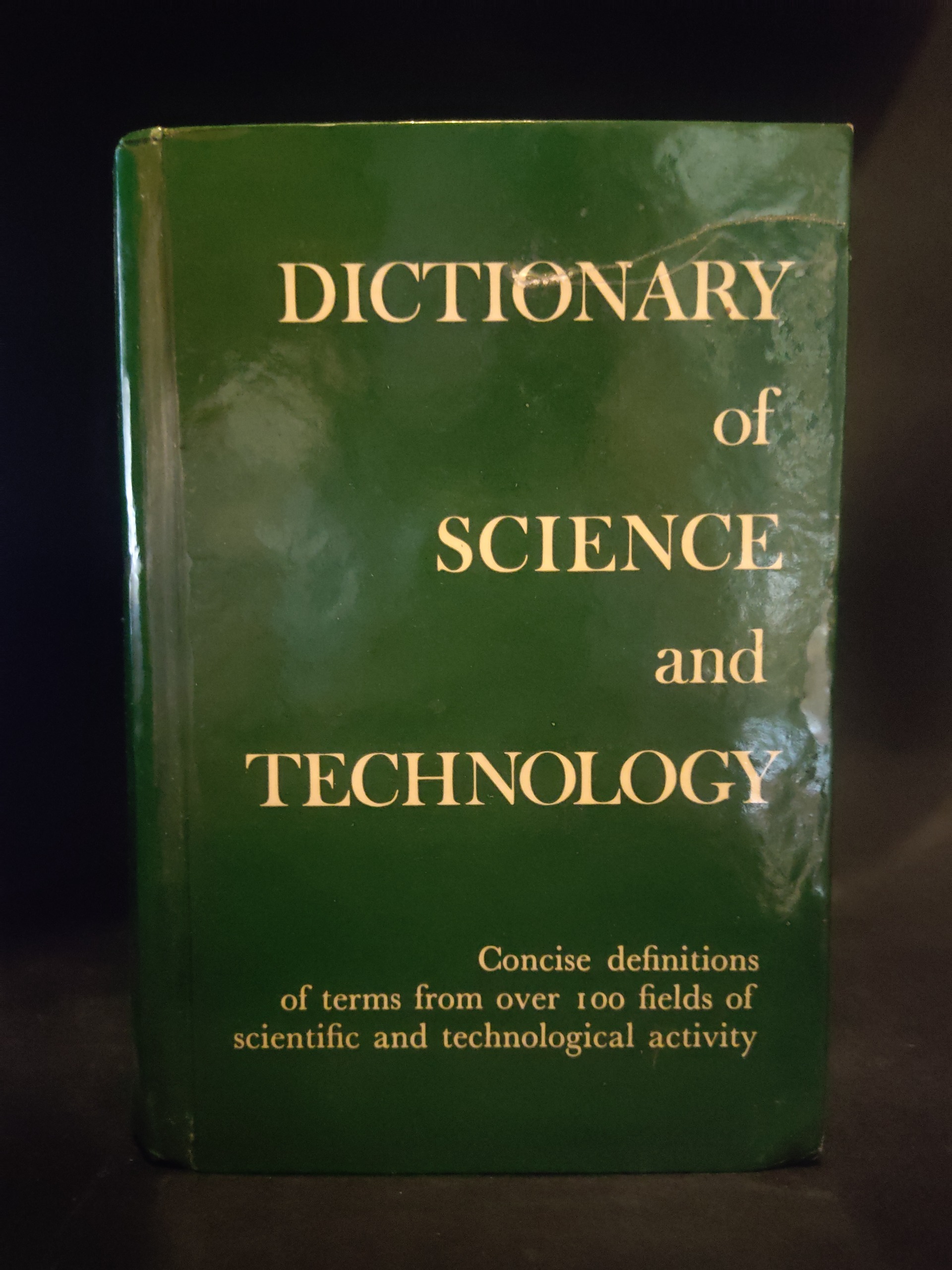 Dictionary of Scienceand Technology دیکشنری علمی