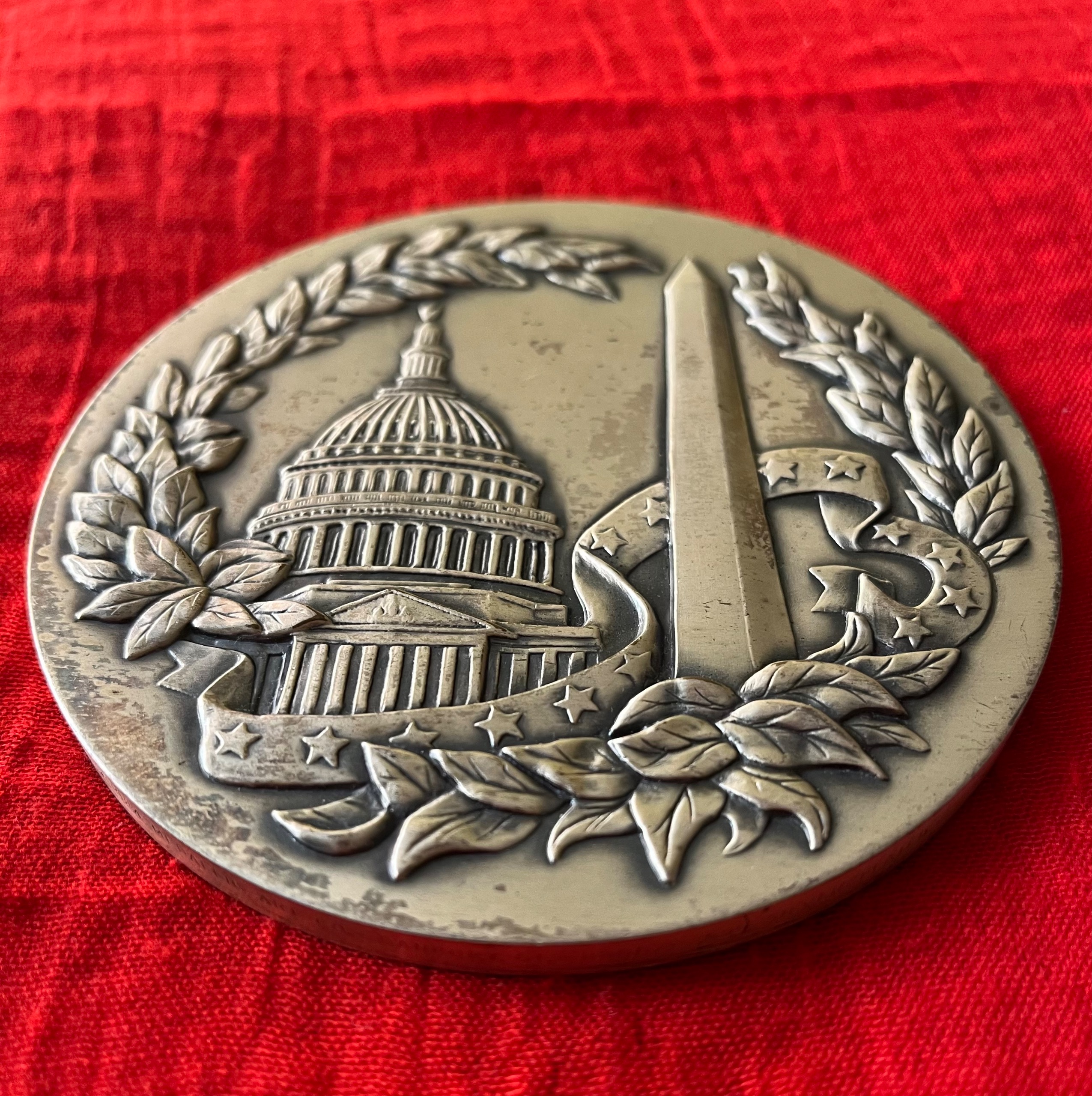 مدالیون کاخ سپید آمریکا