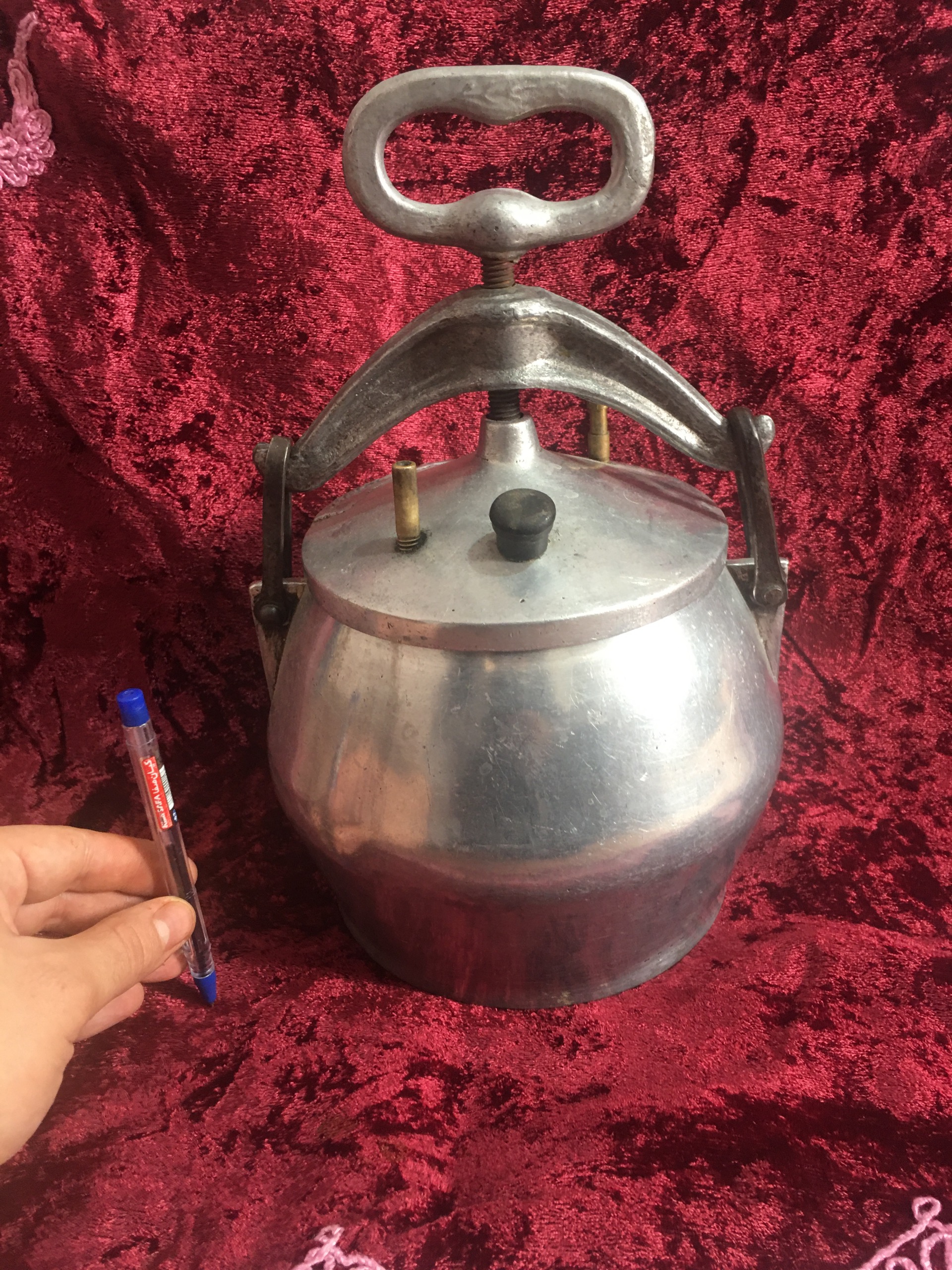 زود پز قدیمی سالم