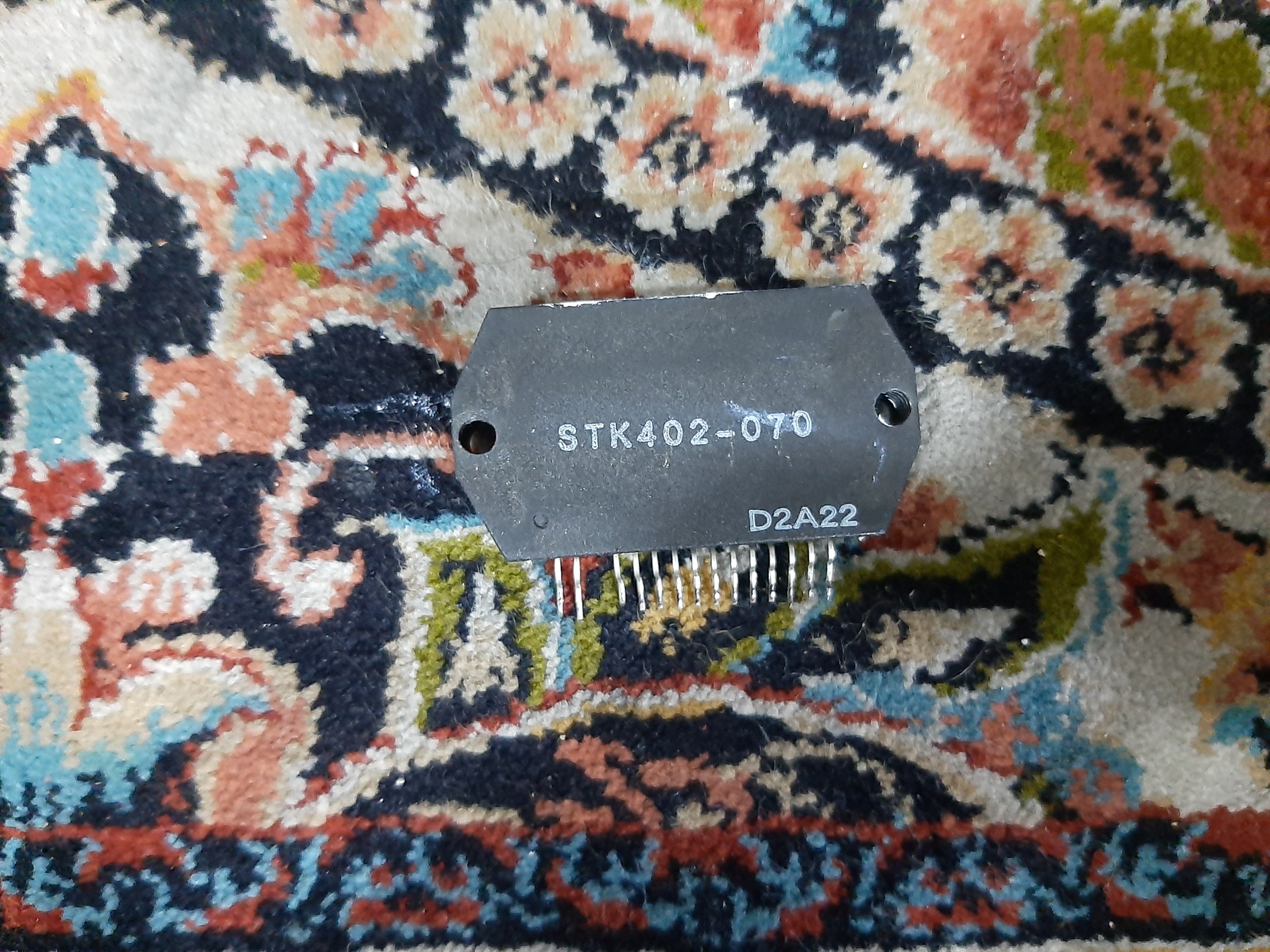 آی سی صداSTK402-070