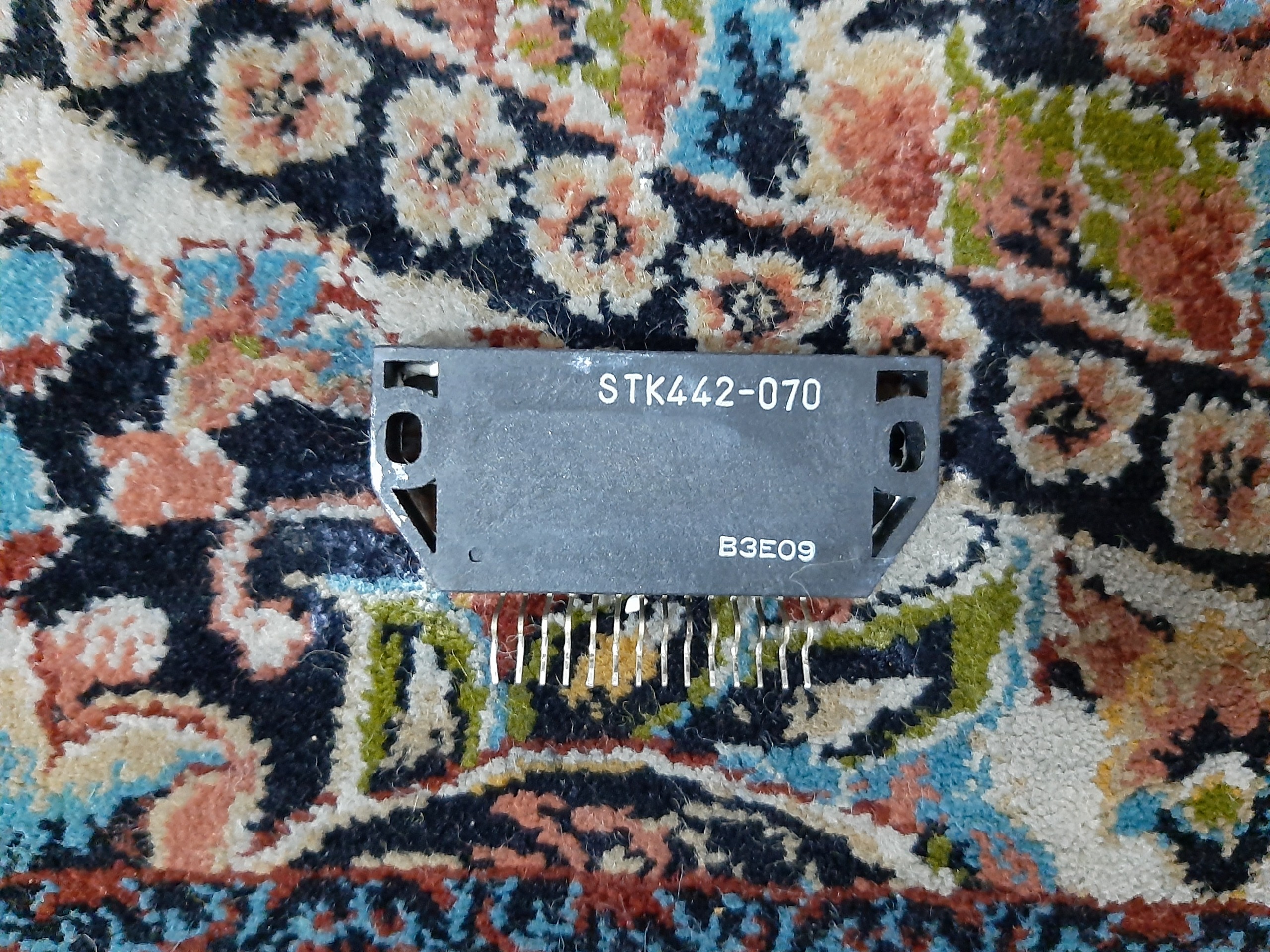آی سی صداSTK442-070