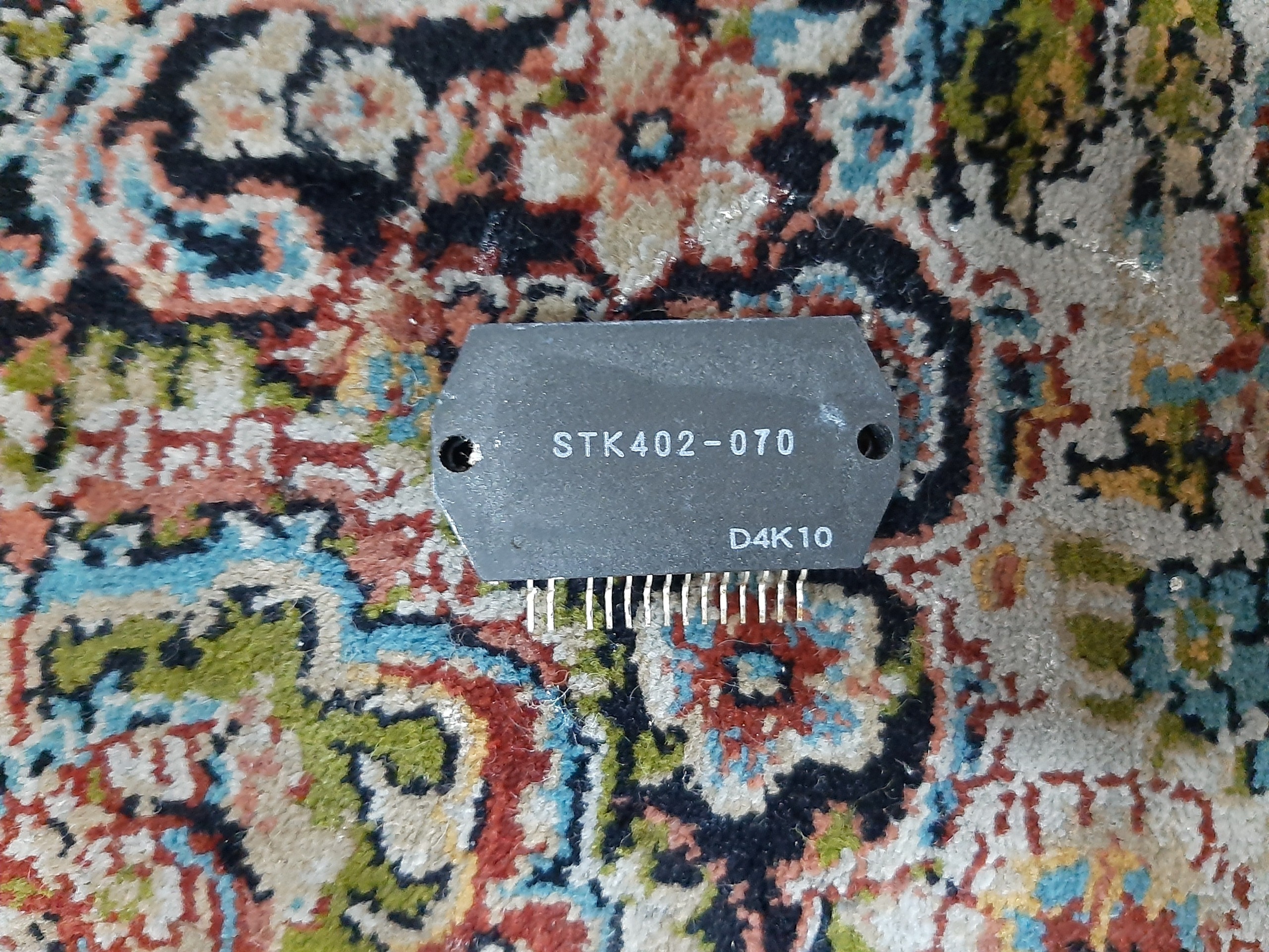 آی سی صدا STK402-070