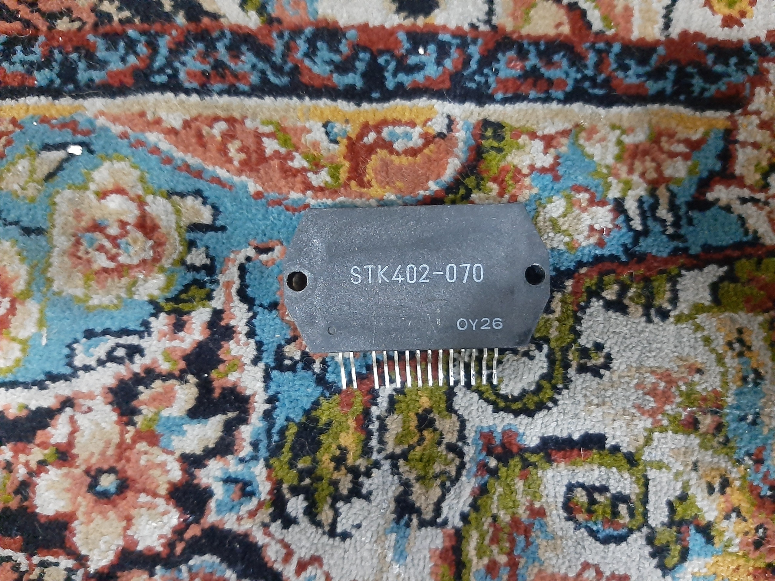 آی سی صداSTK402-070