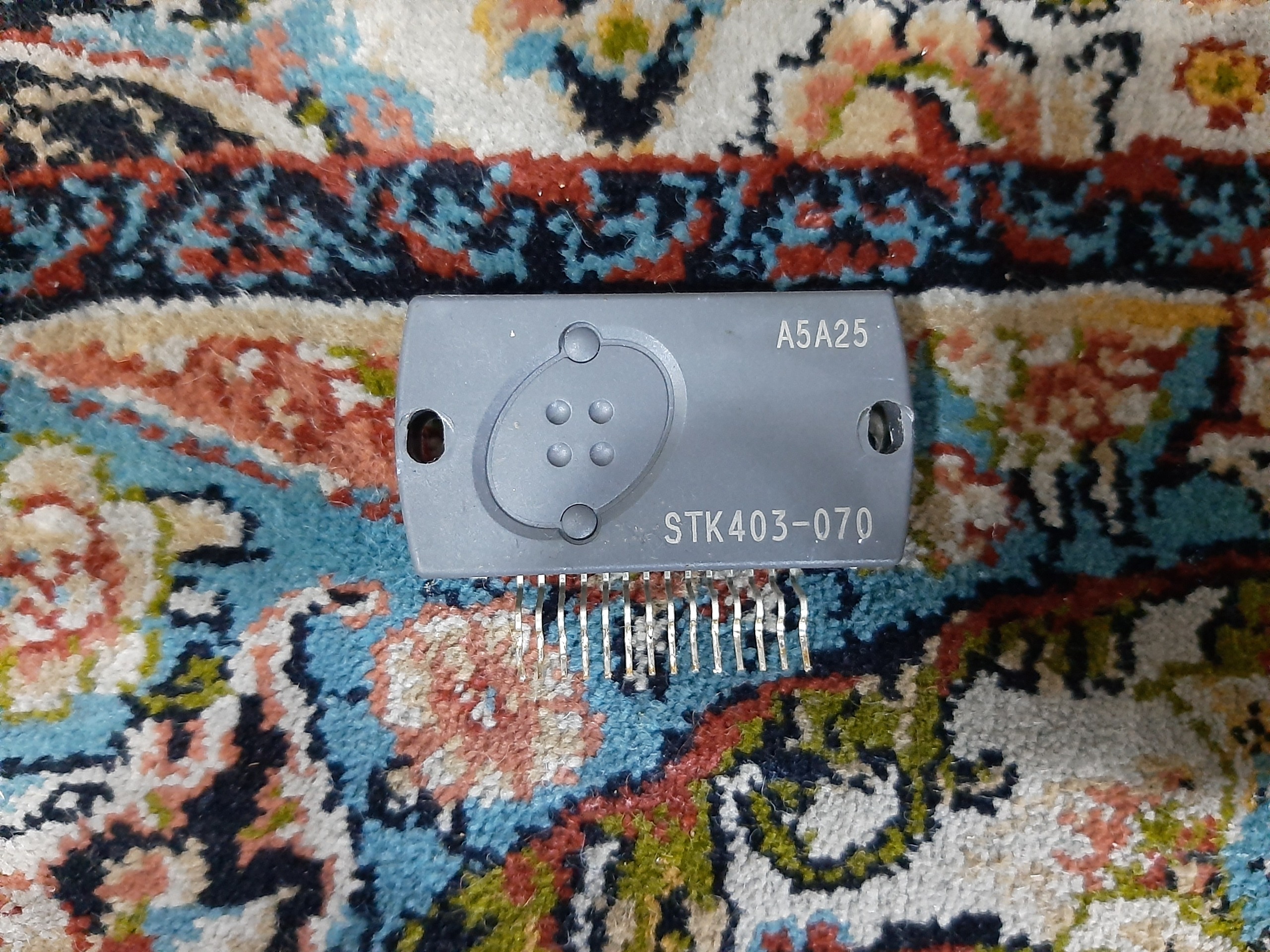 آی سی صدا STK403-070
