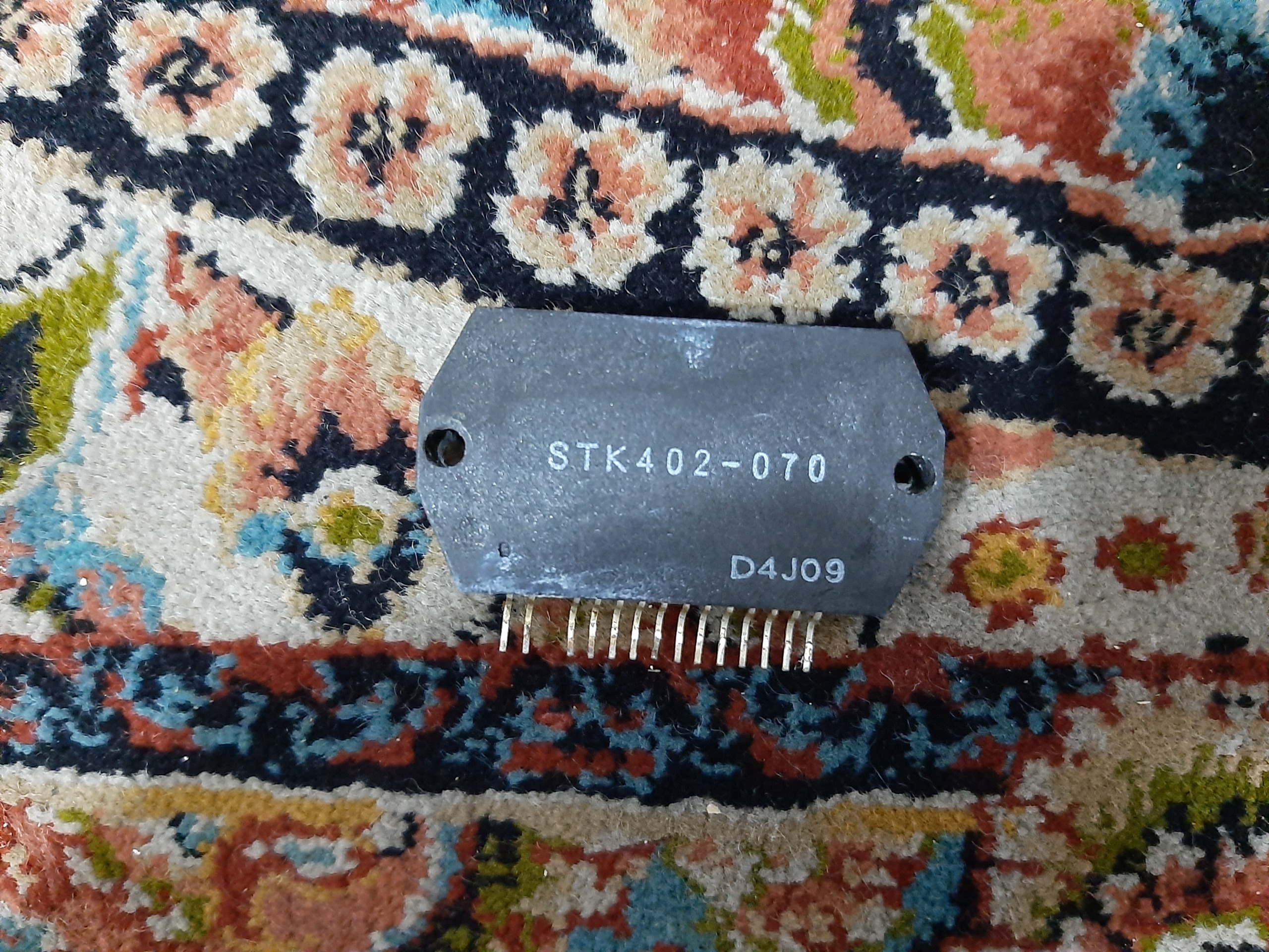 آی سی صدا STK402-070